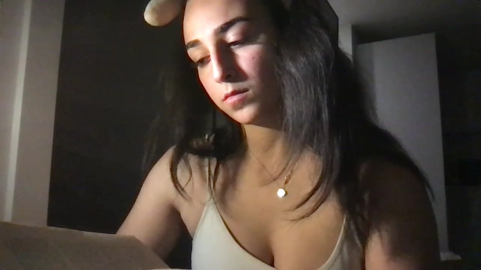 Gallery image thumbnail from Bblucia's myfreecams stream on, 03/10/2023, 23:49 image 2 of 20