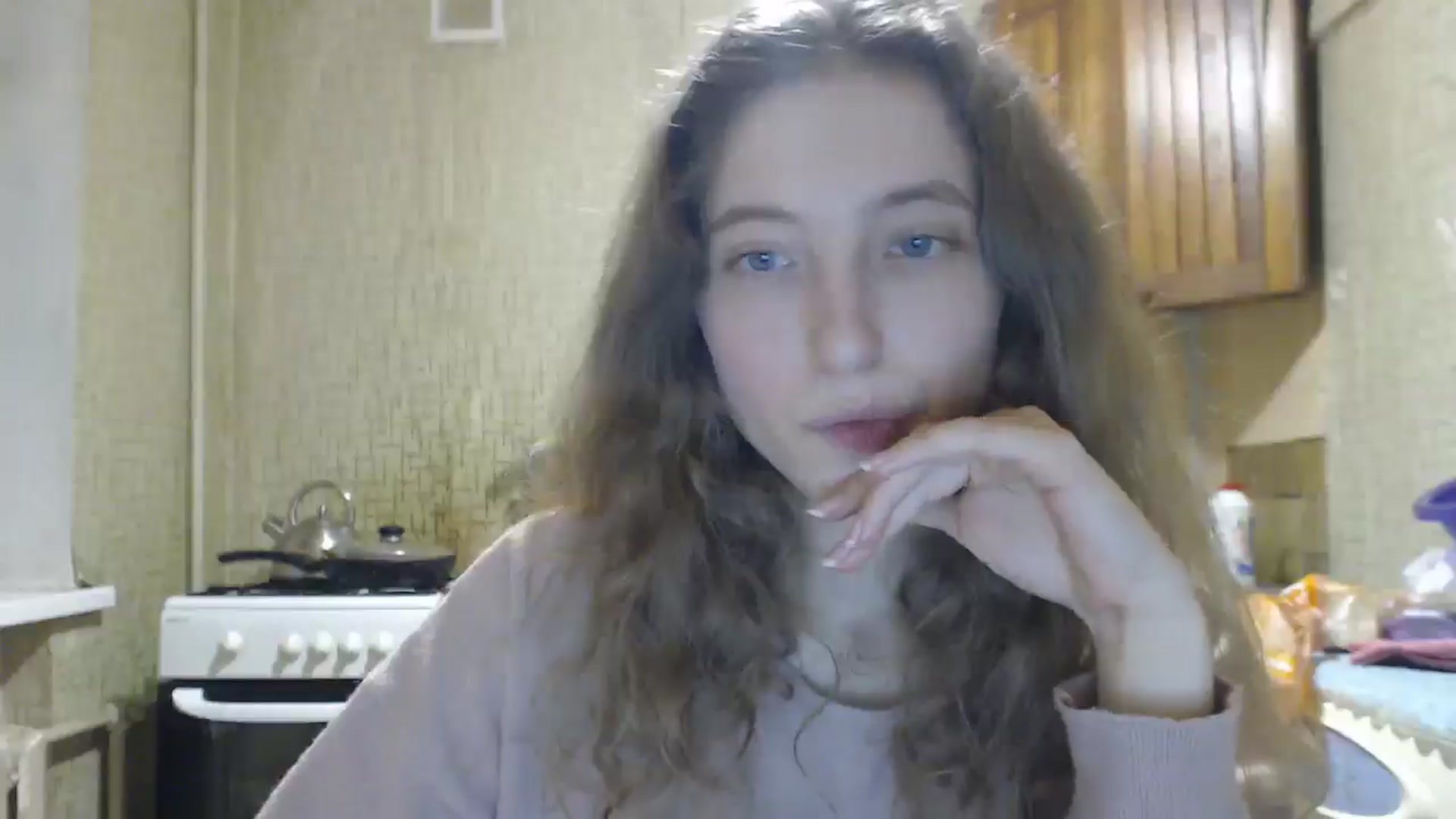 Gallery image thumbnail from BbyCute's myfreecams stream on, 12/20/2024, 16:32 image 19 of 20