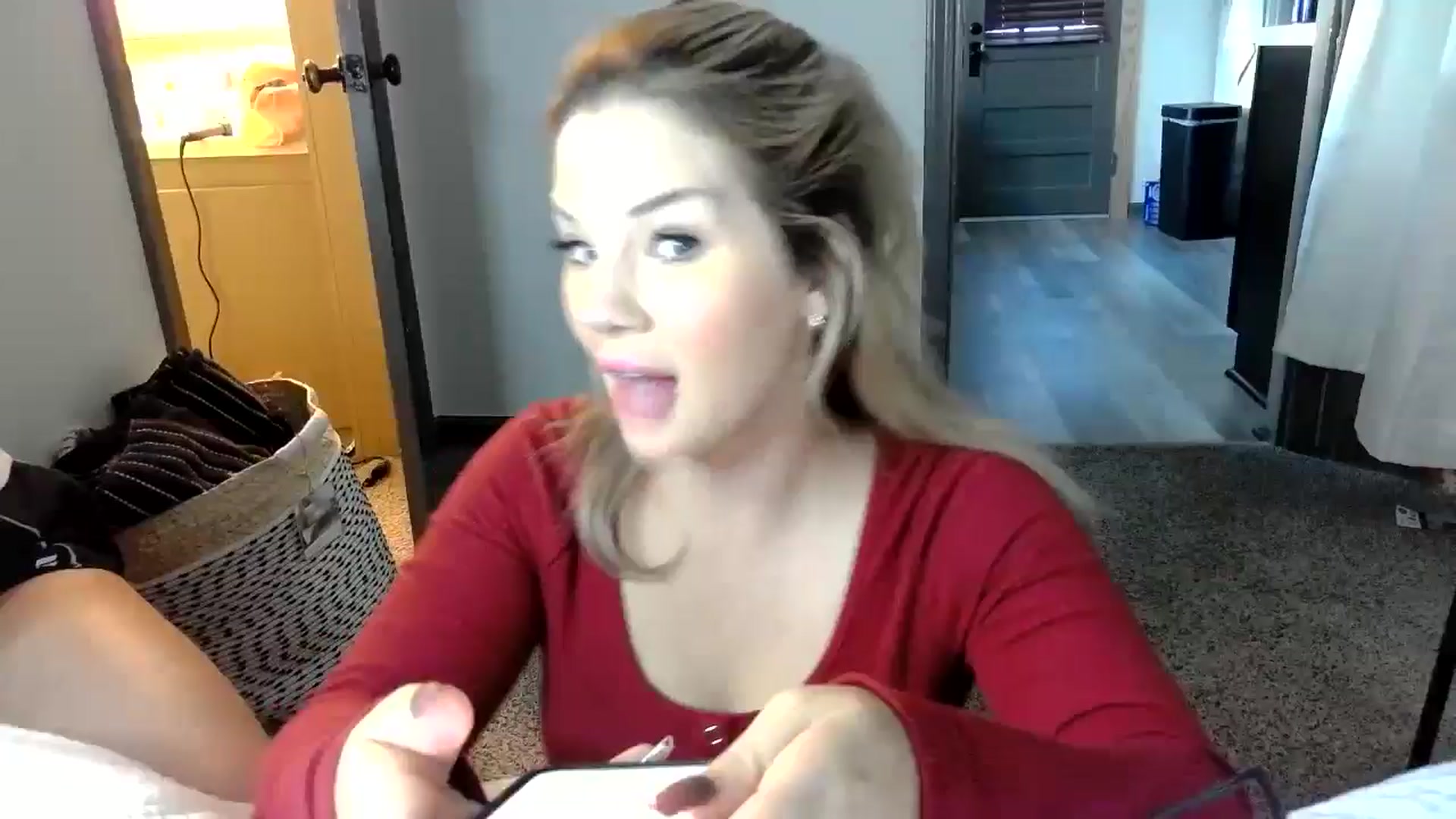 Gallery image thumbnail from Bbyainsley's myfreecams stream on, 09/14/2024, 23:06 image 8 of 20
