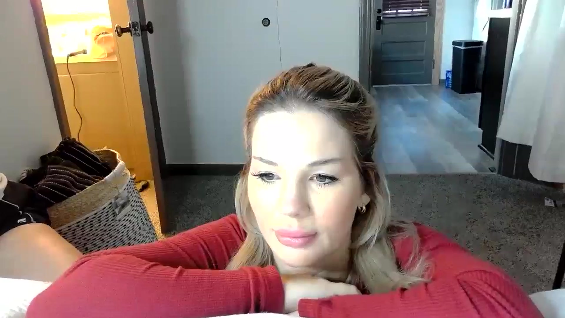 Gallery image thumbnail from Bbyainsley's myfreecams stream on, 09/14/2024, 23:06 image 7 of 20