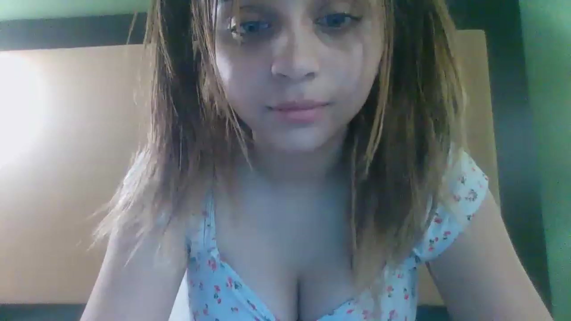 Gallery image thumbnail from Bbyekaterina's myfreecams stream on, 04/05/2023, 08:07 image 13 of 20