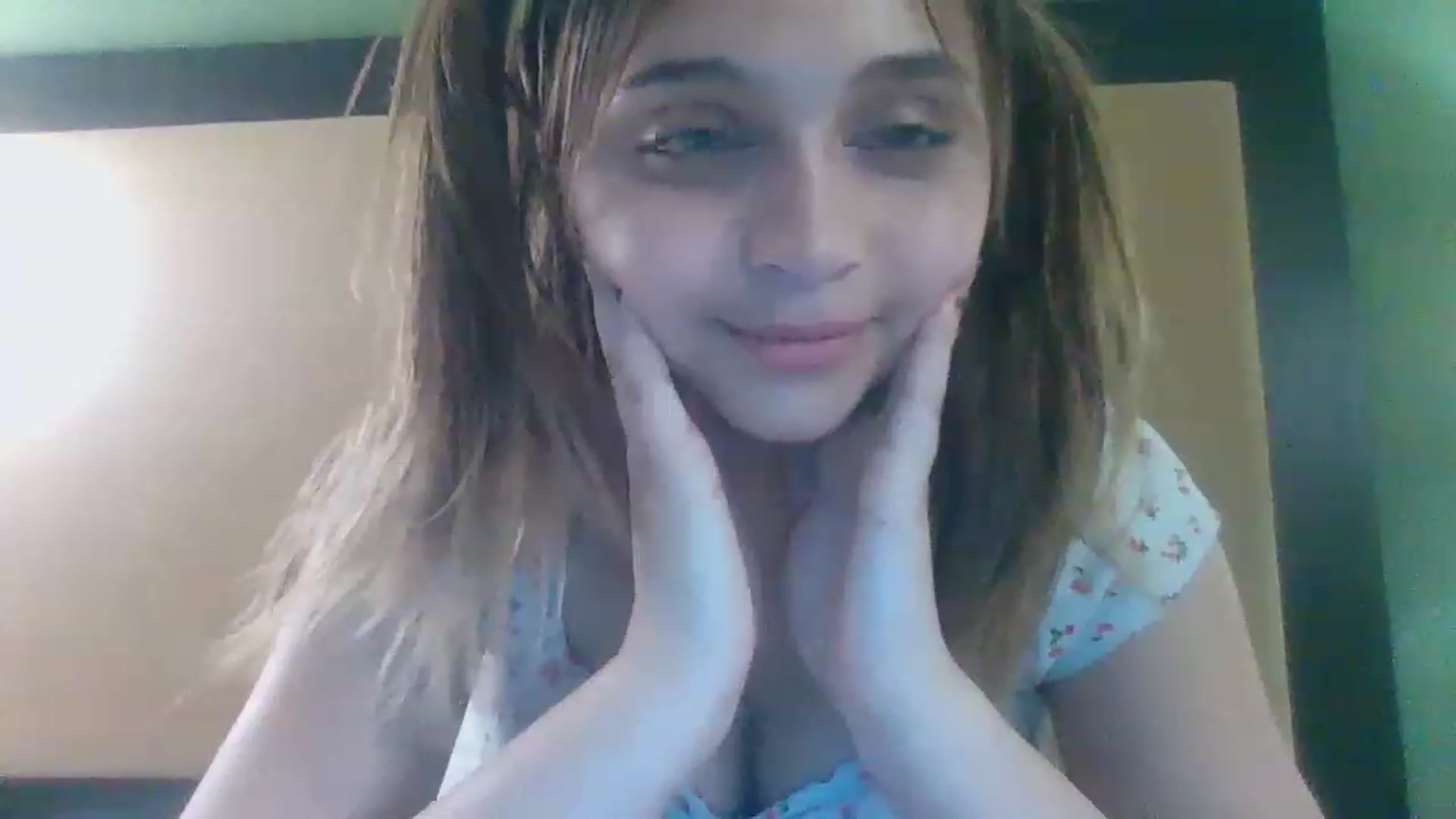 Gallery image thumbnail from Bbyekaterina's myfreecams stream on, 04/05/2023, 08:07 image 16 of 20