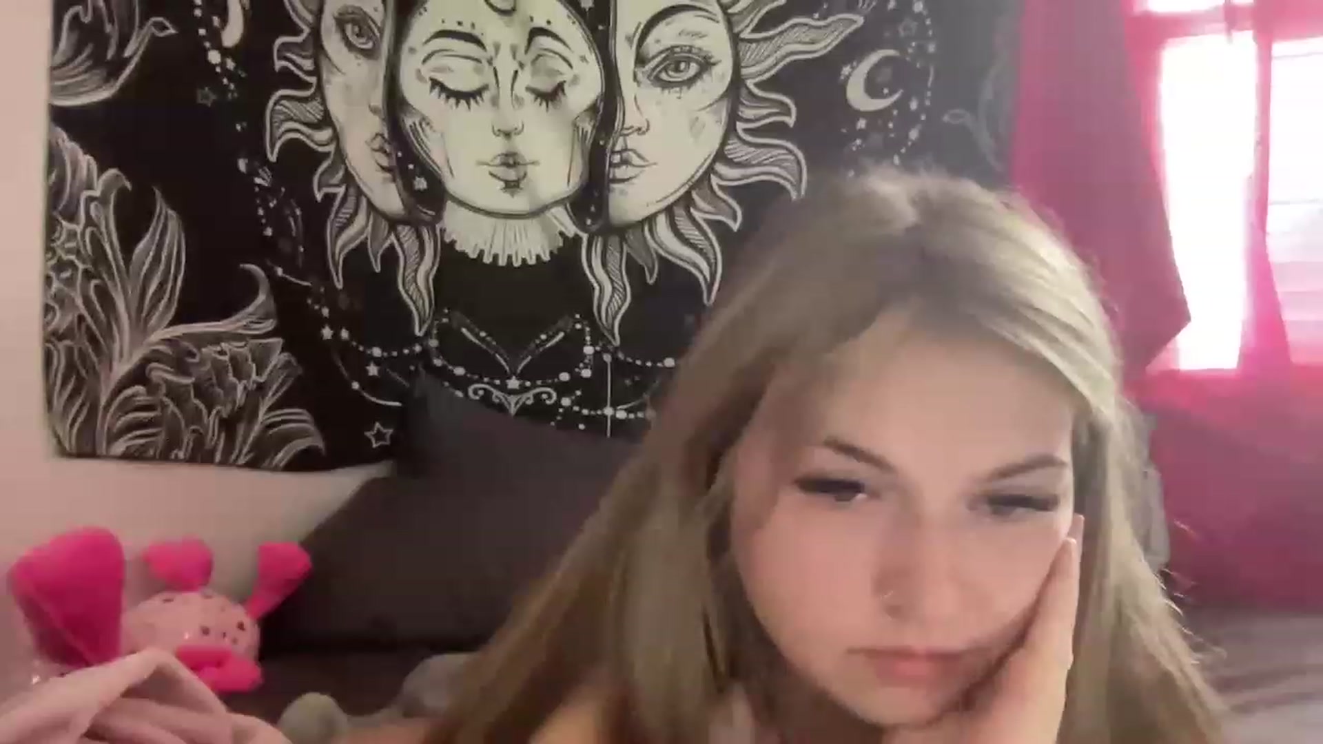 Gallery image thumbnail from Bbyxhunny's myfreecams stream on, 07/28/2023, 17:38 image 3 of 20
