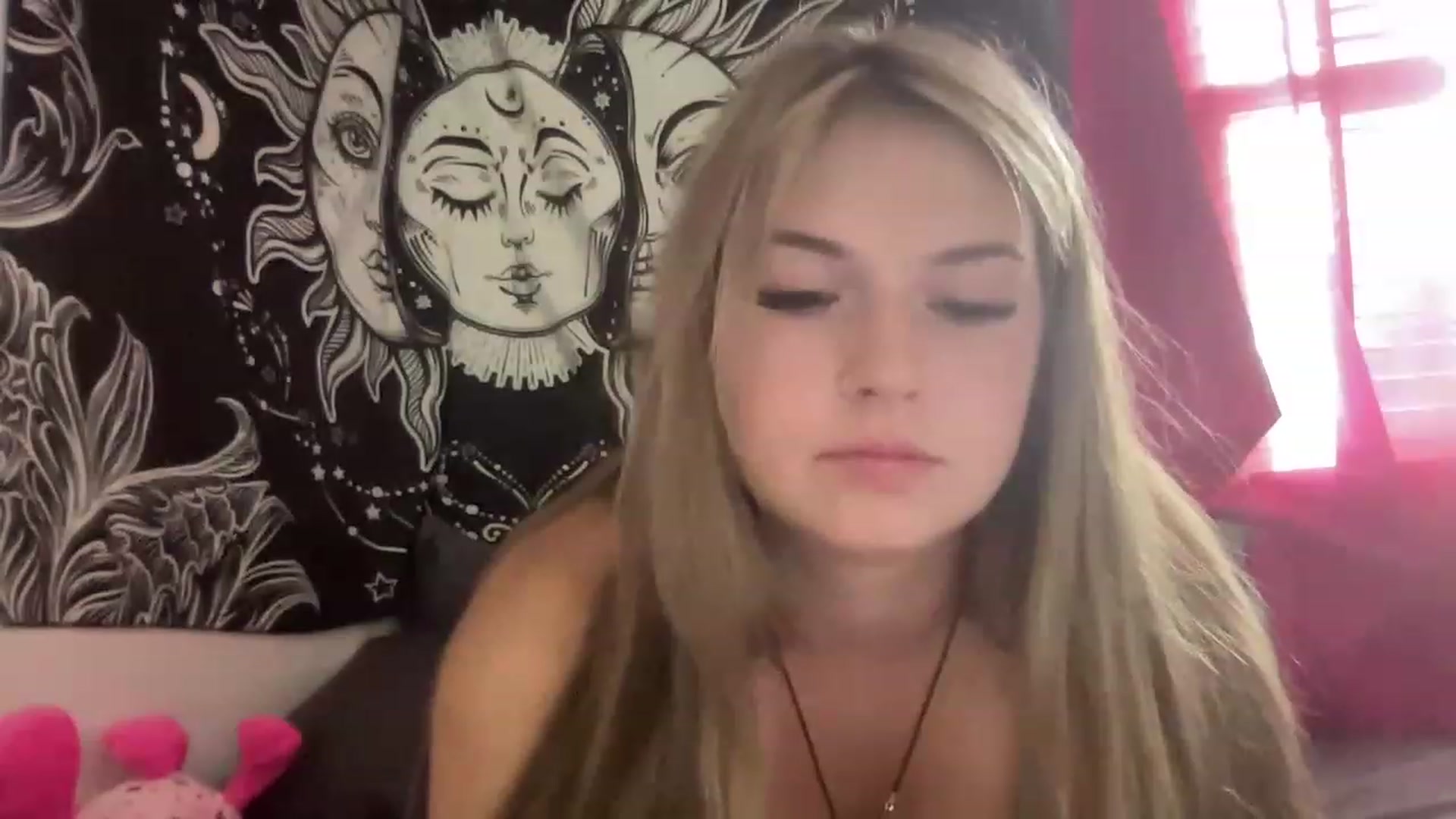 Gallery image thumbnail from Bbyxhunny's myfreecams stream on, 07/28/2023, 17:38 image 10 of 20