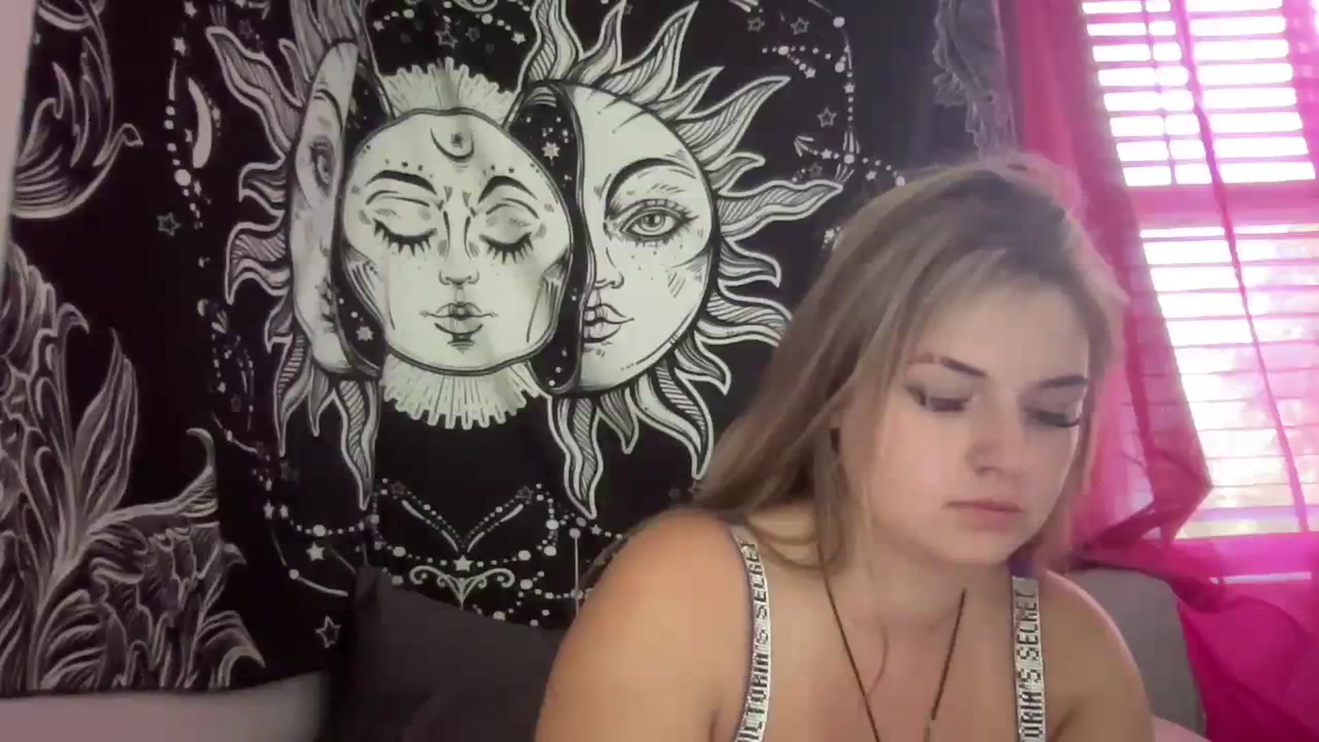 Gallery image thumbnail from Bbyxhunny's myfreecams stream on, 07/29/2023, 19:57 image 7 of 20