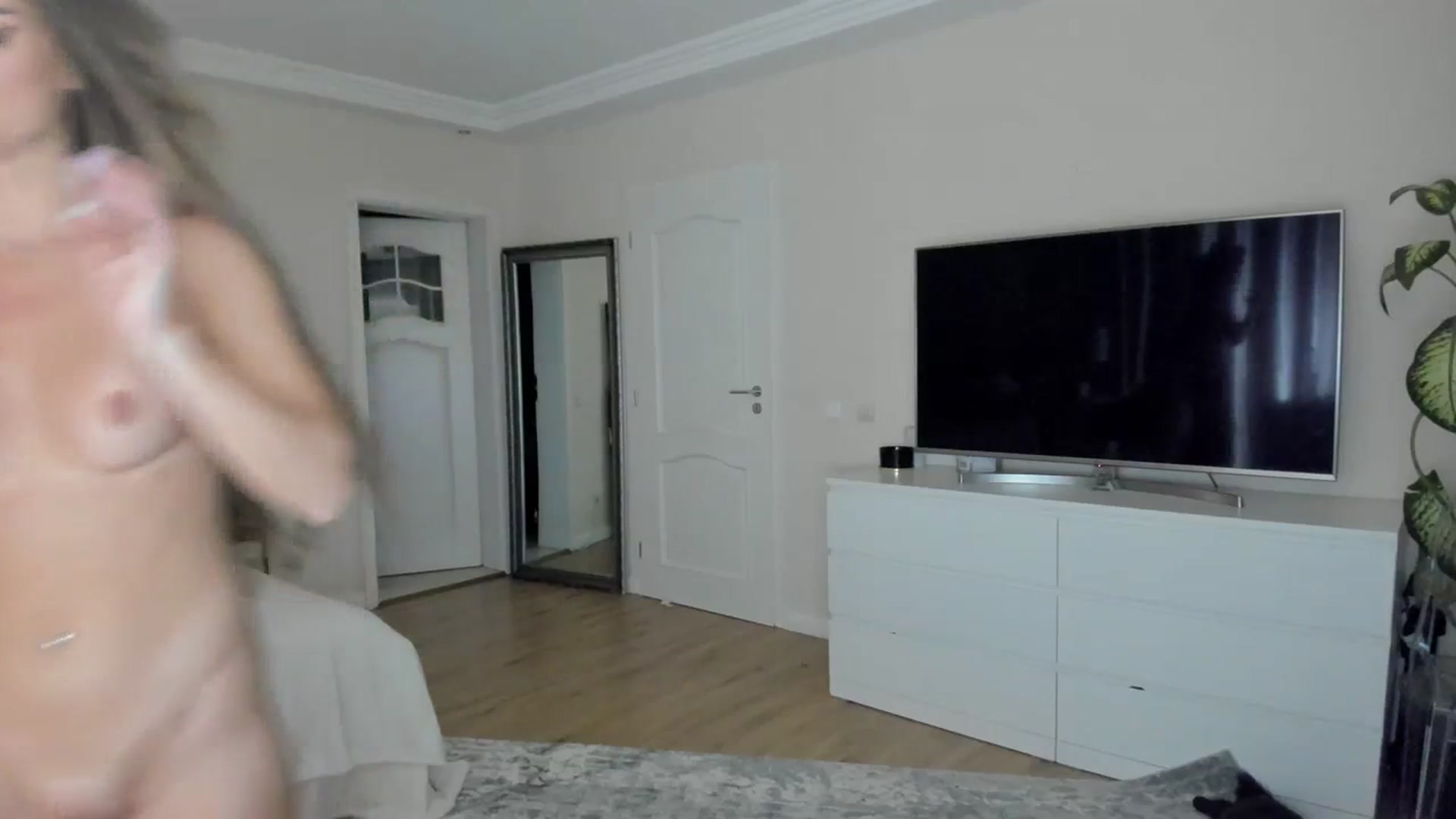 Gallery image thumbnail from Bd4y0Bella's myfreecams stream on, 04/01/2024, 24:55 image 18 of 20