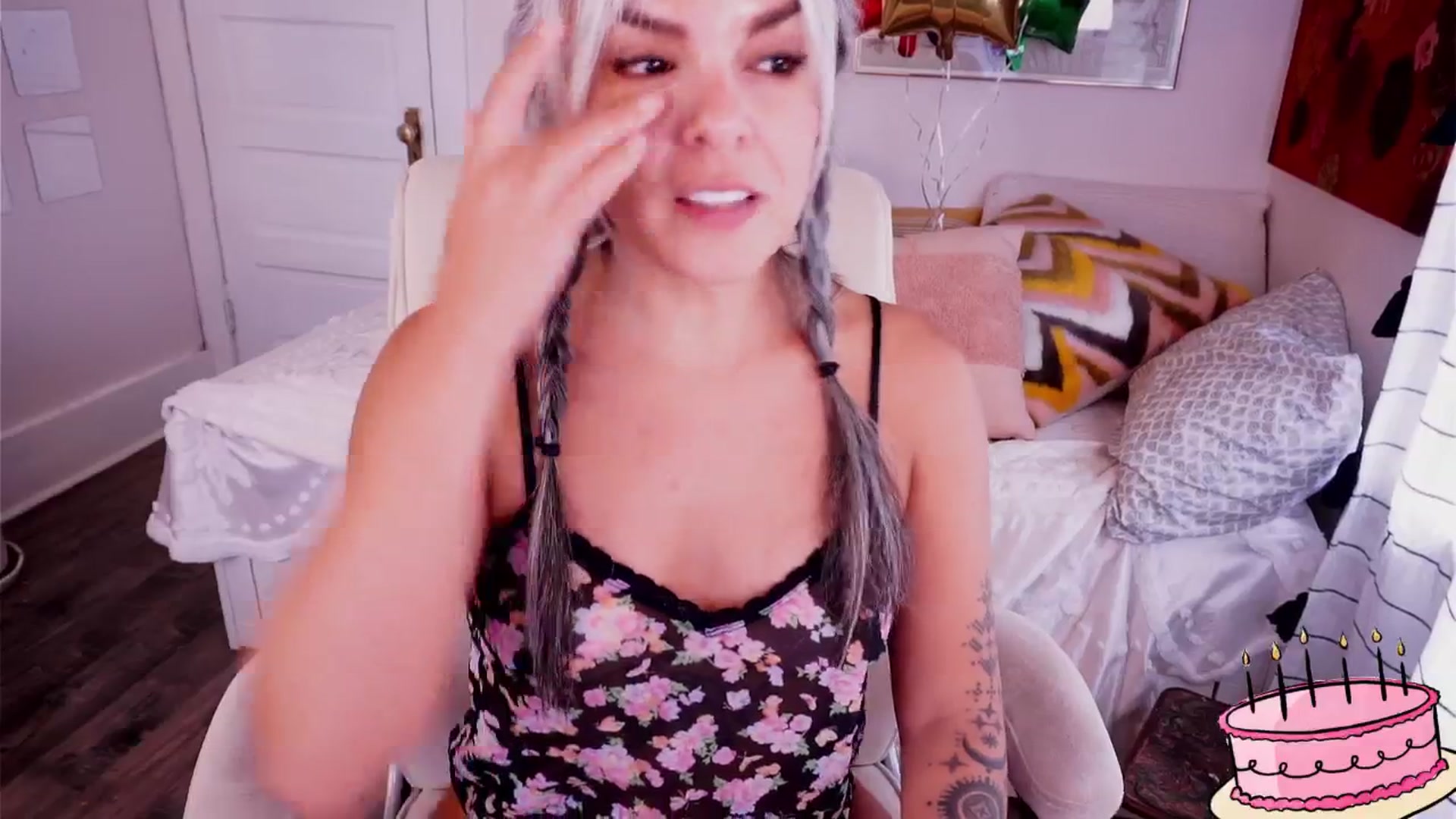 Gallery image thumbnail from BdayApril's myfreecams stream on, 09/13/2025, 19:05 image 9 of 20
