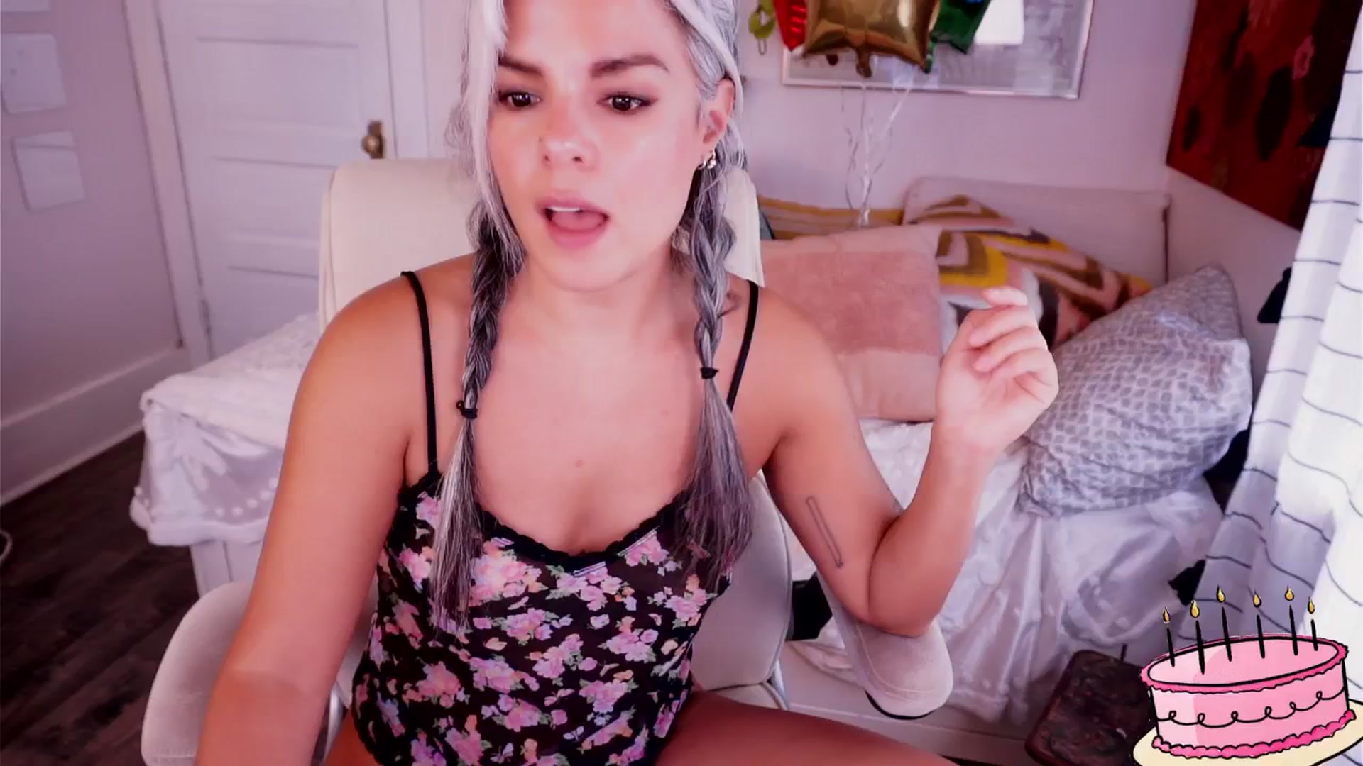 Gallery image thumbnail from BdayApril's myfreecams stream on, 09/13/2025, 19:05 image 2 of 20