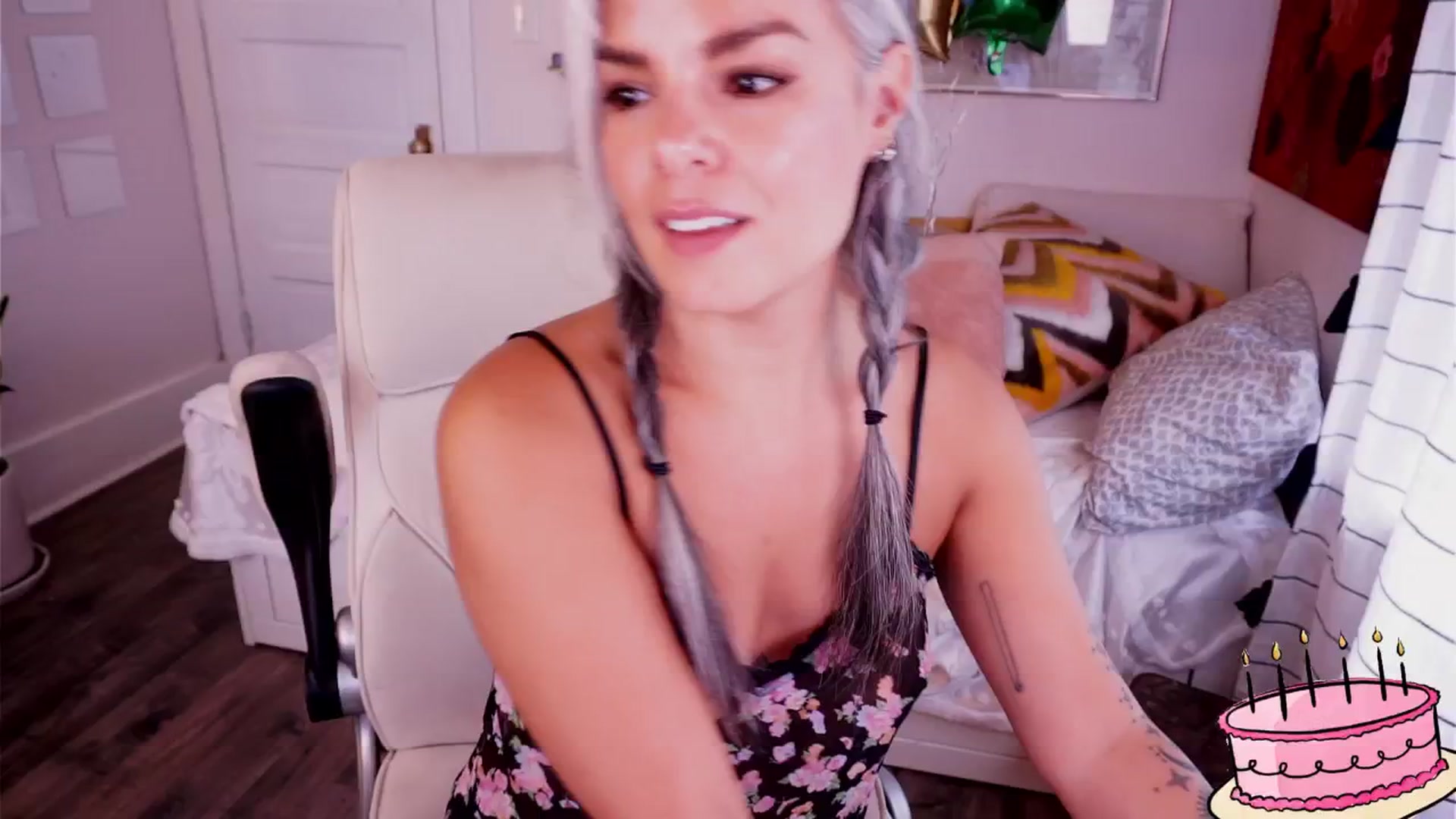 Gallery image thumbnail from BdayApril's myfreecams stream on, 09/13/2025, 19:05 image 1 of 20