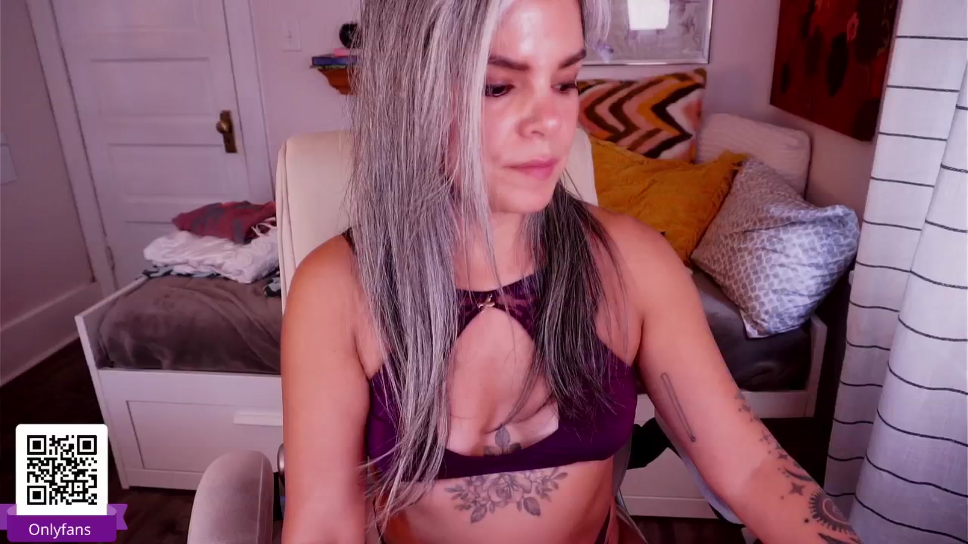 Gallery image thumbnail from BdayApril's myfreecams stream on, 09/20/2025, 23:26 image 2 of 20