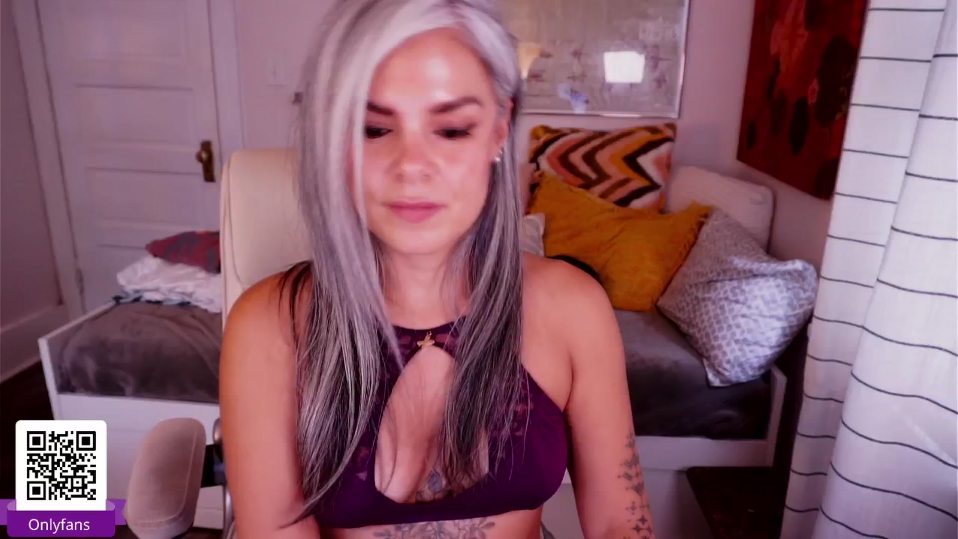 Gallery image thumbnail from BdayApril's myfreecams stream on, 09/20/2025, 23:26 image 10 of 20