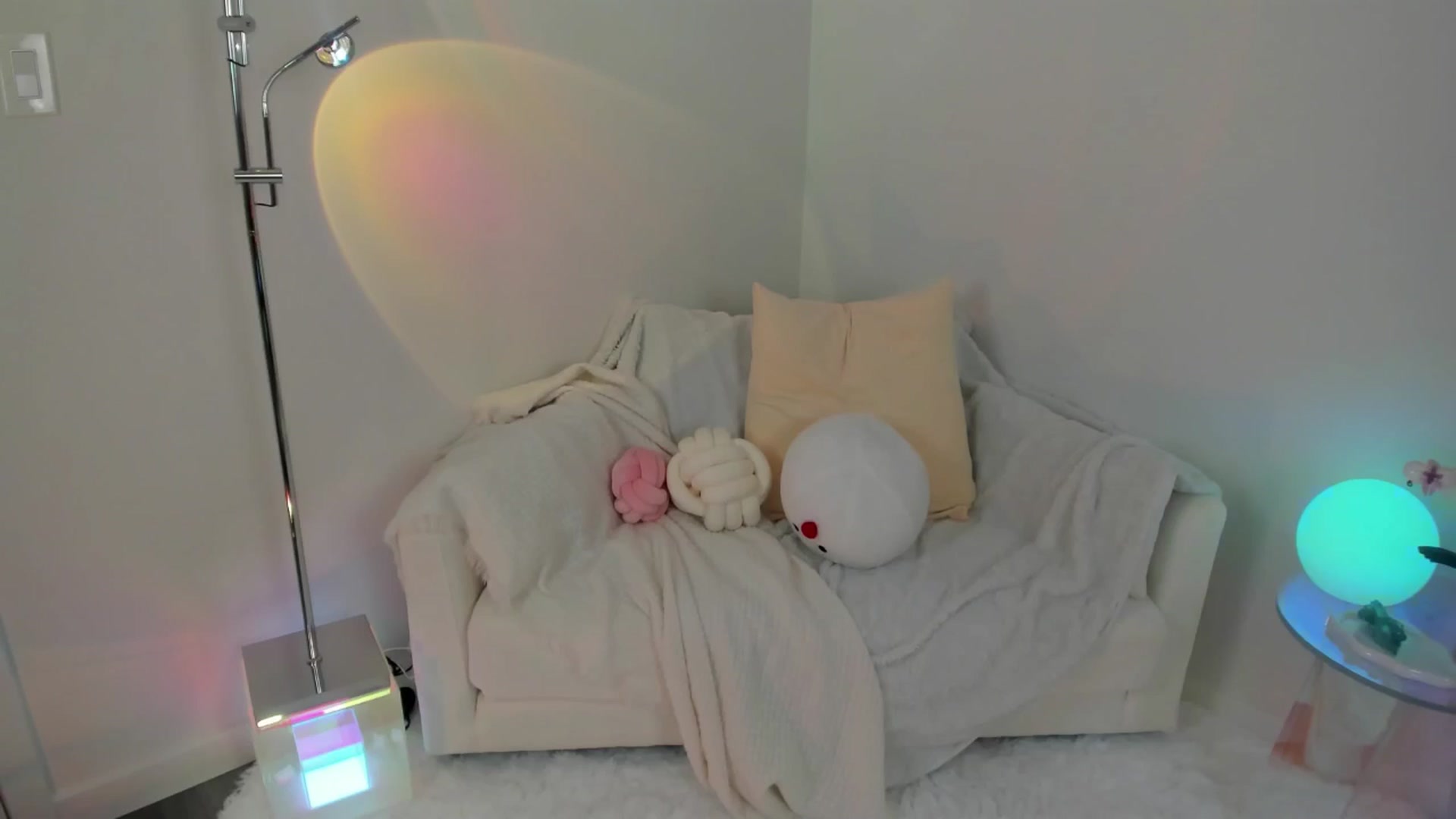 Gallery image thumbnail from BdayAria's myfreecams stream on, 06/04/2025, 02:47 image 16 of 20