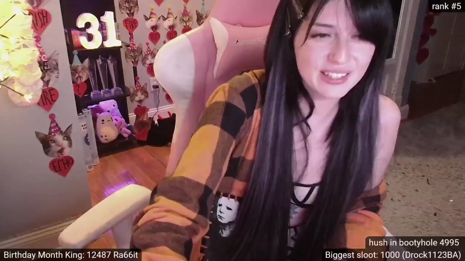 Gallery image thumbnail from BdayAriel's myfreecams stream on, 06/13/2024, 03:44 image 14 of 20