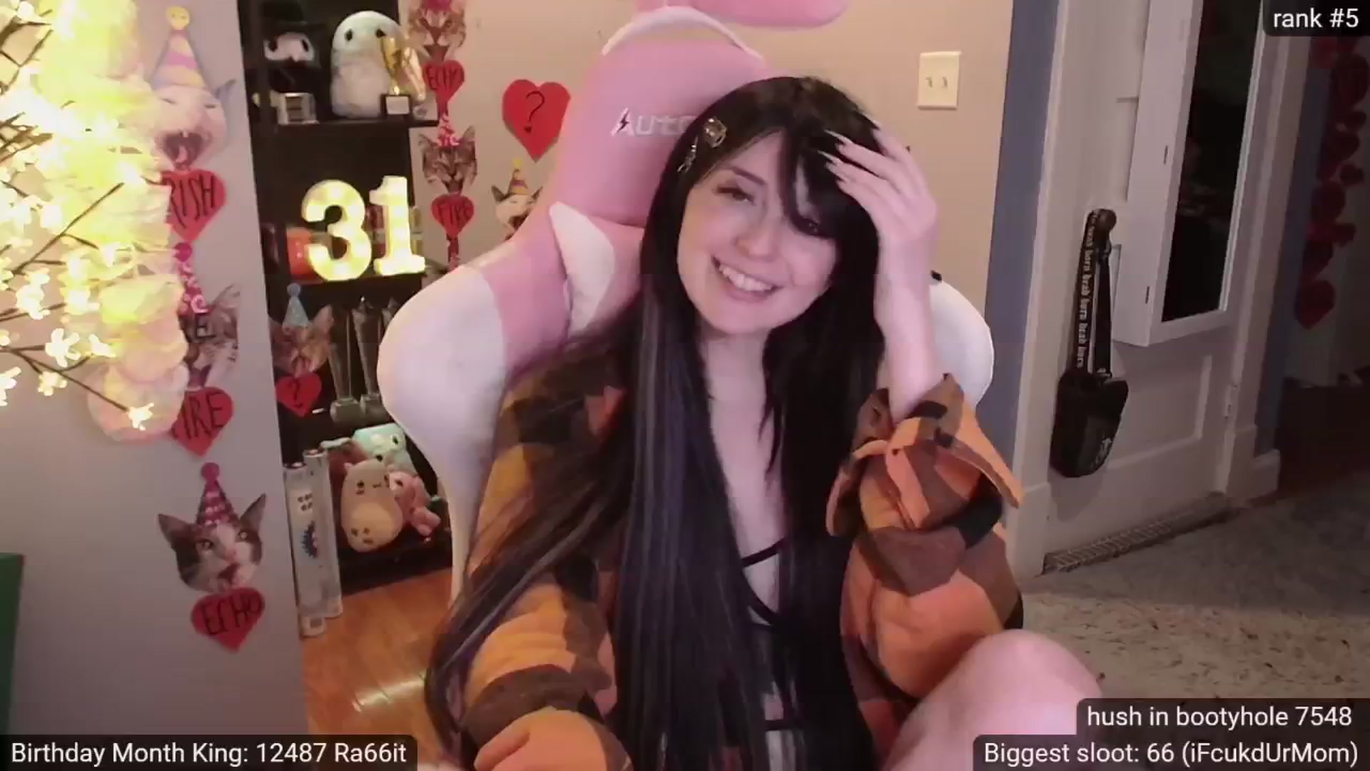 Gallery image thumbnail from BdayAriel's myfreecams stream on, 06/13/2024, 03:44 image 8 of 20