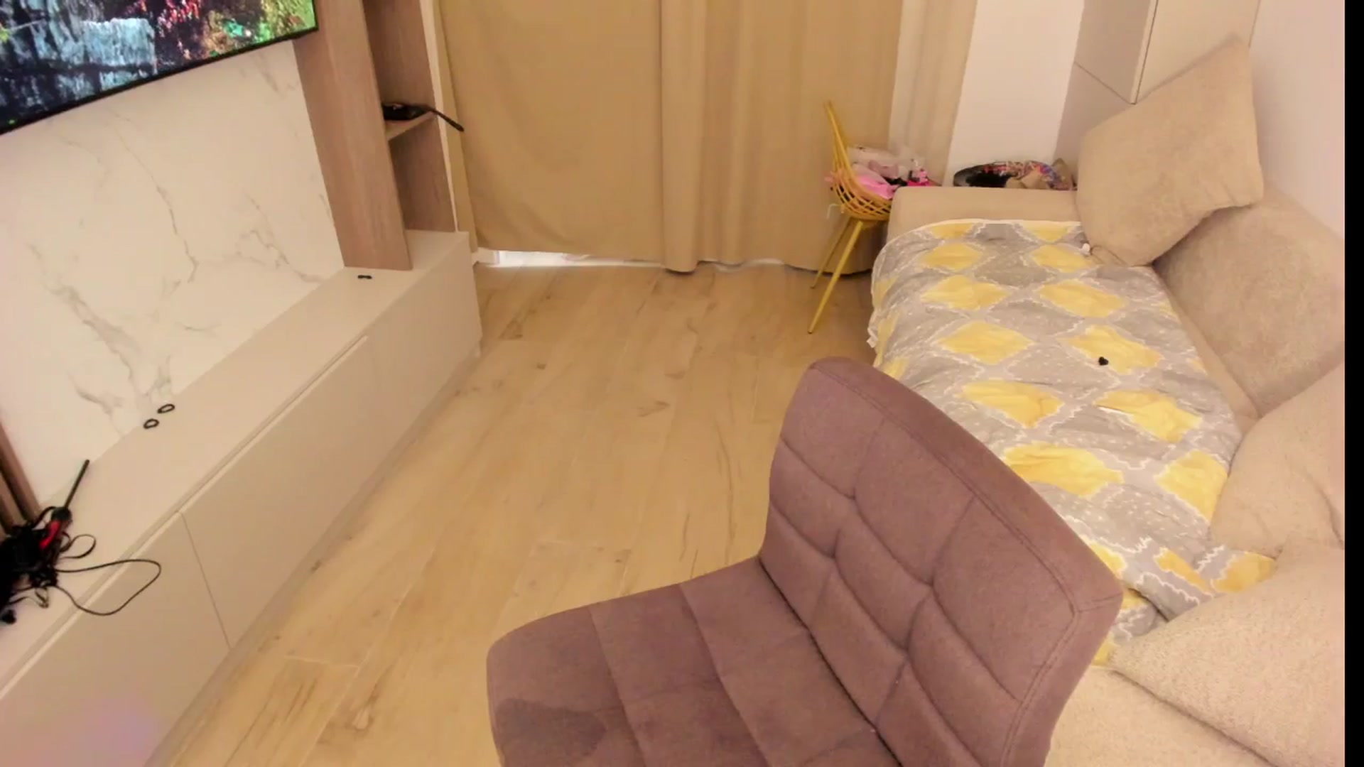 Gallery image thumbnail from BdayBarbie's myfreecams stream on, 09/12/2025, 13:56 image 13 of 20