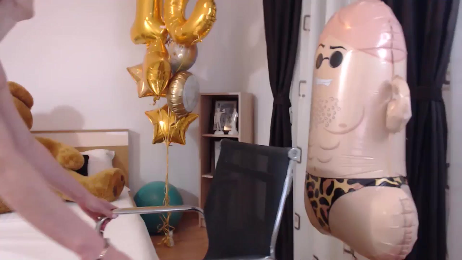 Gallery image thumbnail from BdayBell's myfreecams stream on, 05/09/2024, 24:12 image 9 of 20