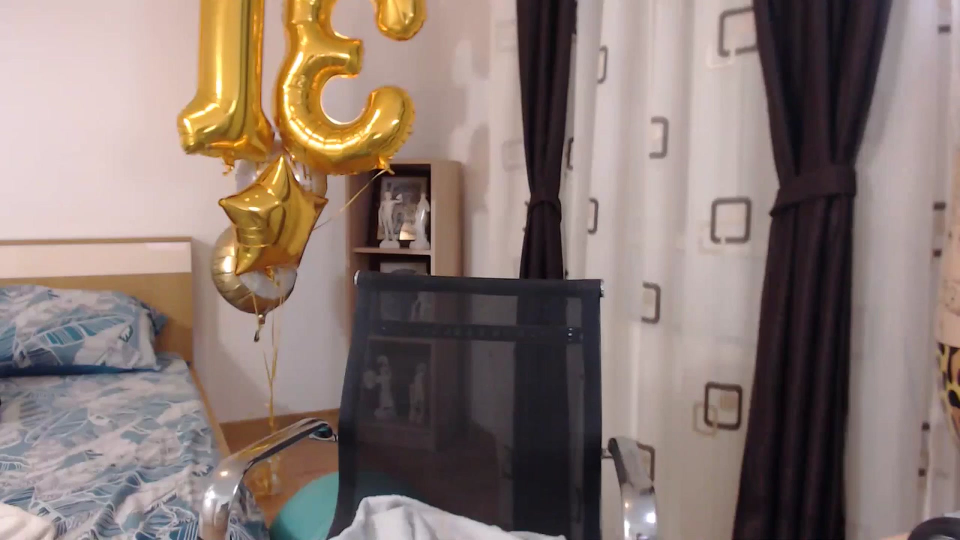Gallery image thumbnail from BdayBell's myfreecams stream on, 05/11/2024, 24:05 image 9 of 20