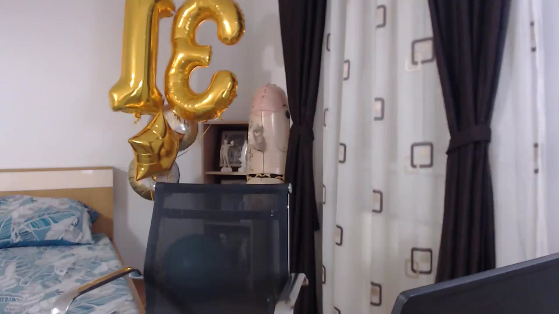 Gallery image thumbnail from BdayBell's myfreecams stream on, 05/12/2024, 23:35 image 18 of 20