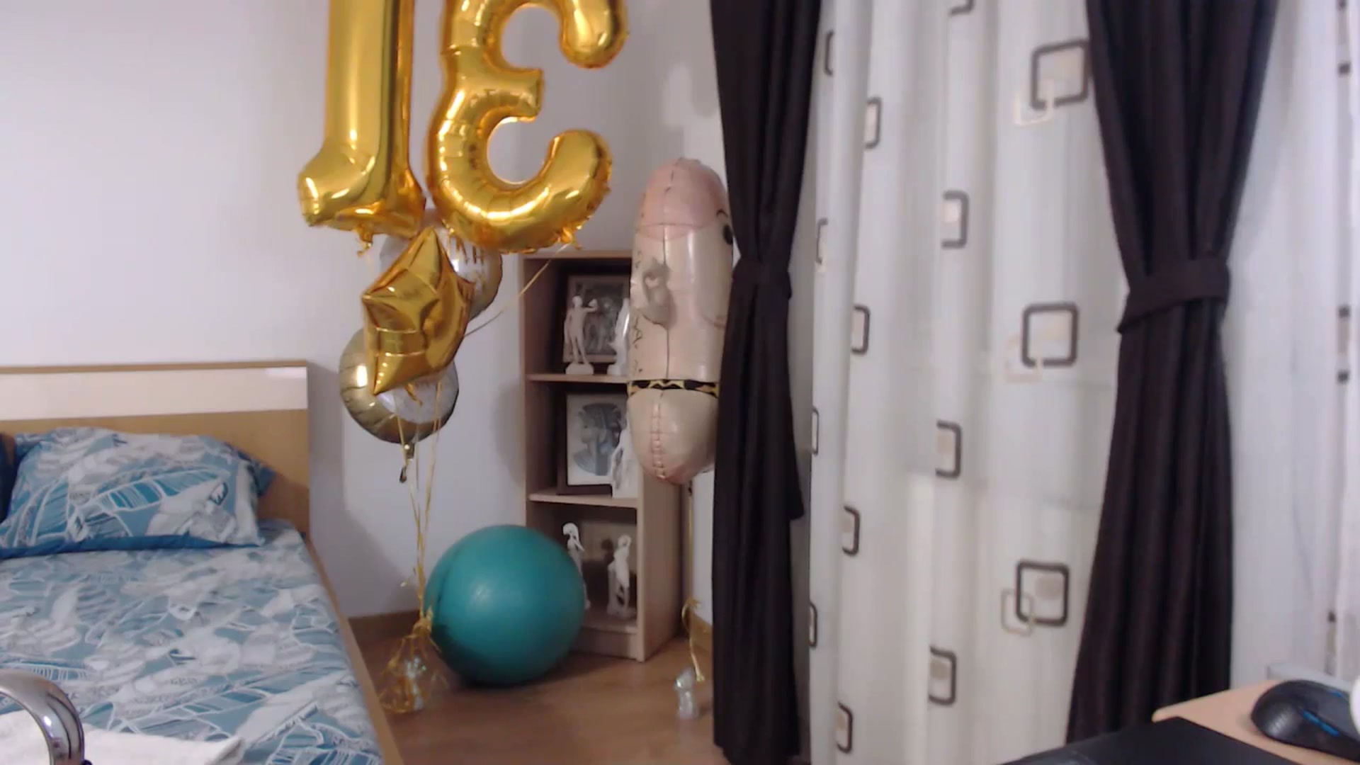 Gallery image thumbnail from BdayBell's myfreecams stream on, 05/12/2024, 23:35 image 3 of 20
