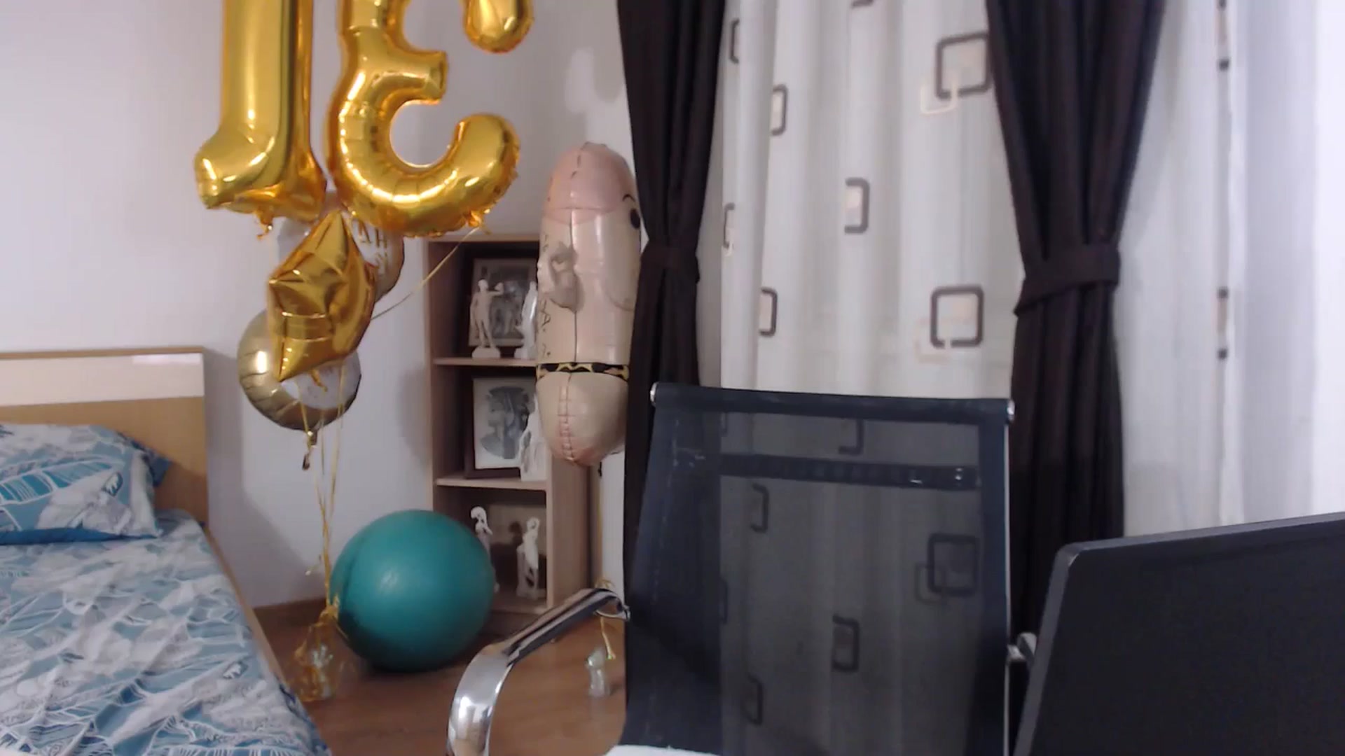Gallery image thumbnail from BdayBell's myfreecams stream on, 05/13/2024, 24:52 image 10 of 20
