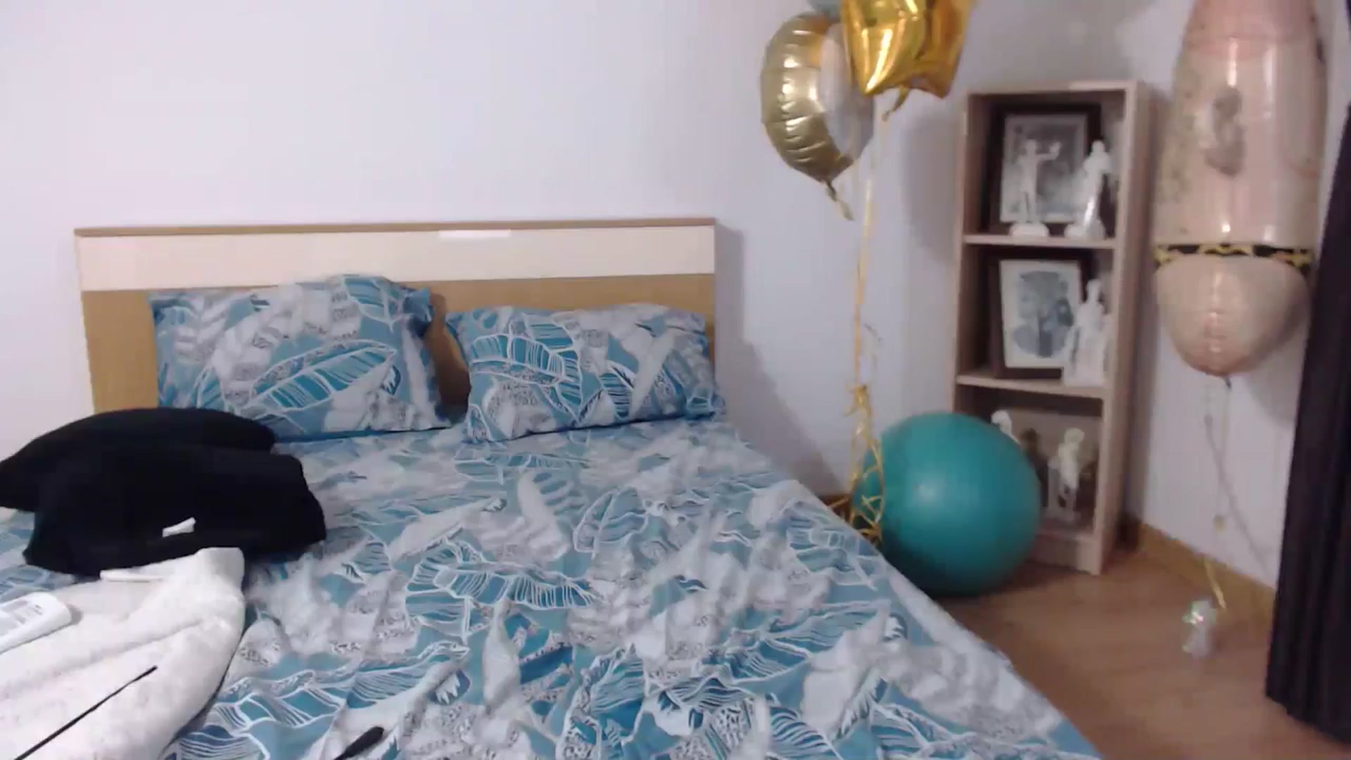 Gallery image thumbnail from BdayBell's myfreecams stream on, 05/13/2024, 02:13 image 12 of 20