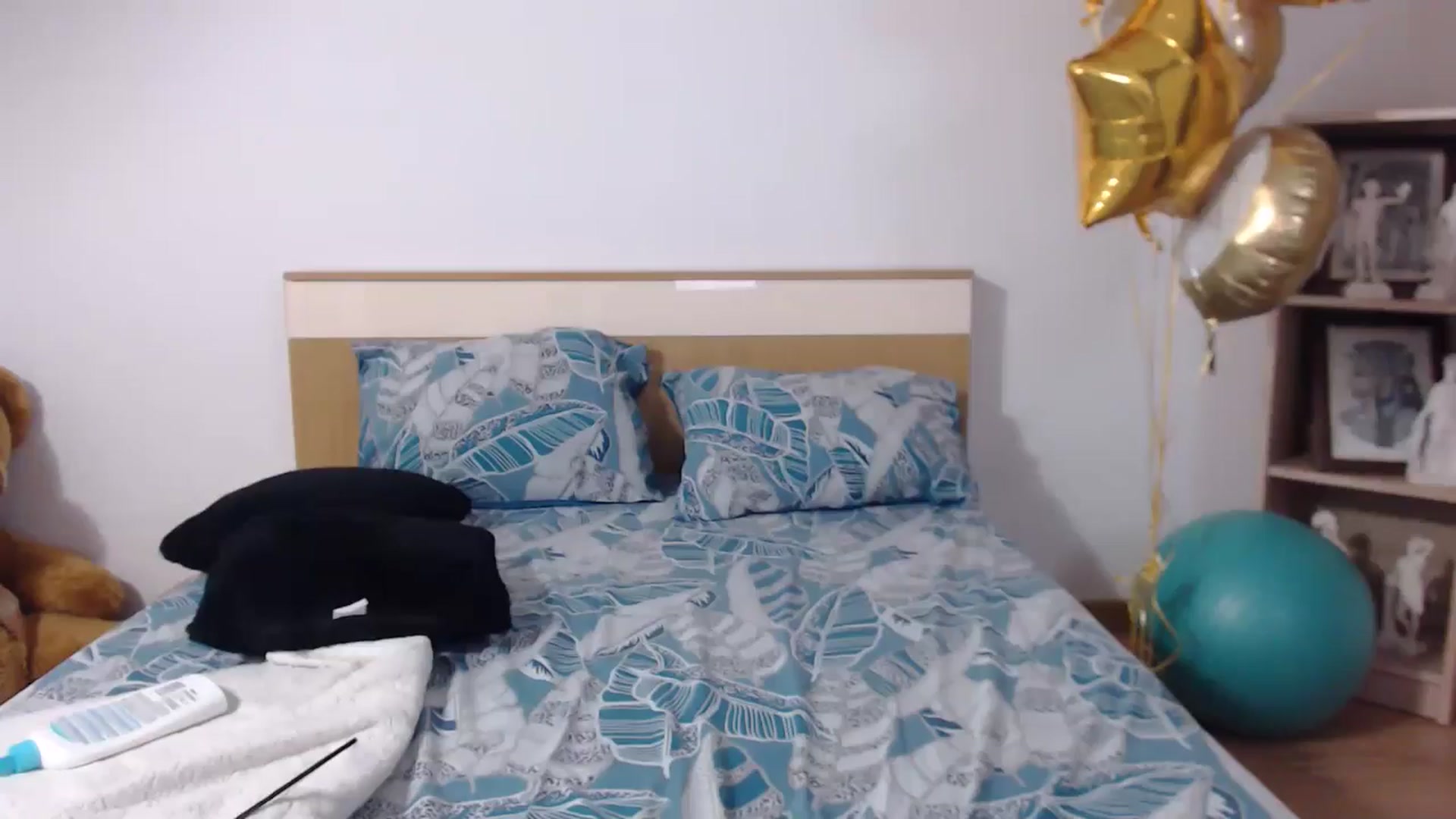 Gallery image thumbnail from BdayBell's myfreecams stream on, 05/13/2024, 02:13 image 6 of 20