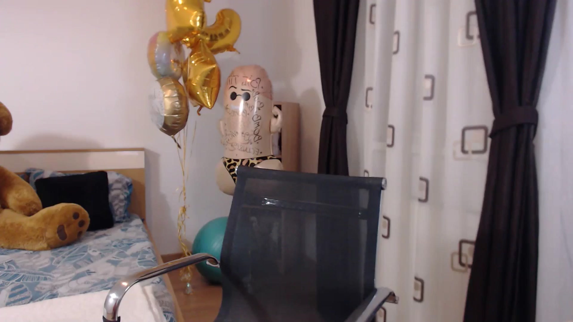 Gallery image thumbnail from BdayBell's myfreecams stream on, 05/13/2024, 22:29 image 20 of 20
