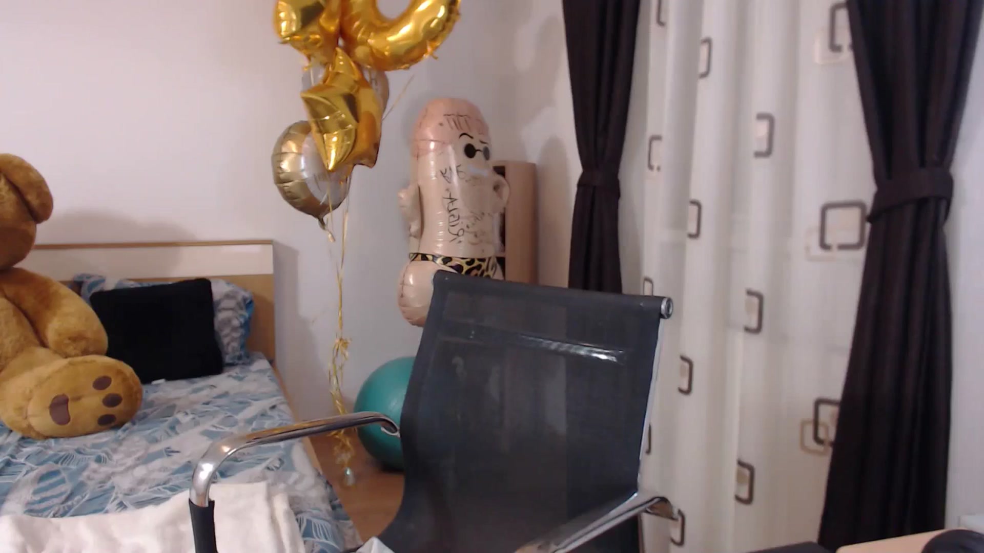 Gallery image thumbnail from BdayBell's myfreecams stream on, 05/14/2024, 02:02 image 11 of 20