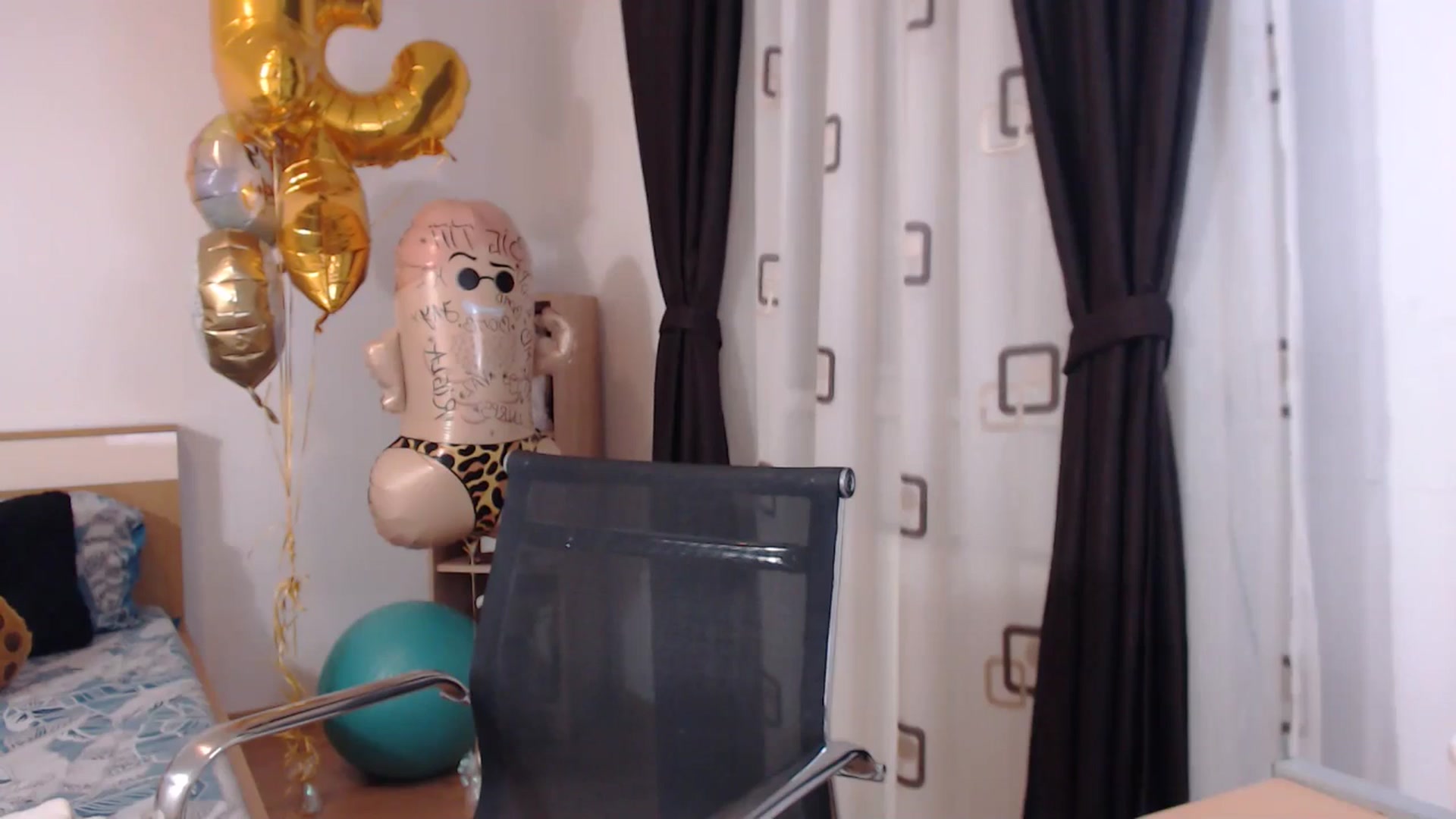 Gallery image thumbnail from BdayBell's myfreecams stream on, 05/15/2024, 22:34 image 7 of 20