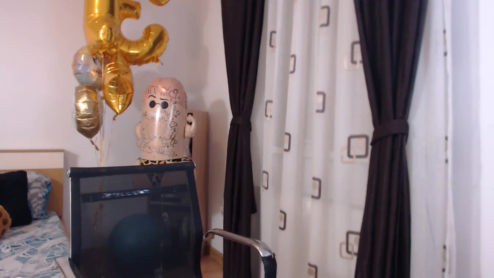 Gallery image thumbnail from BdayBell's myfreecams stream on, 05/15/2024, 22:34 image 15 of 20