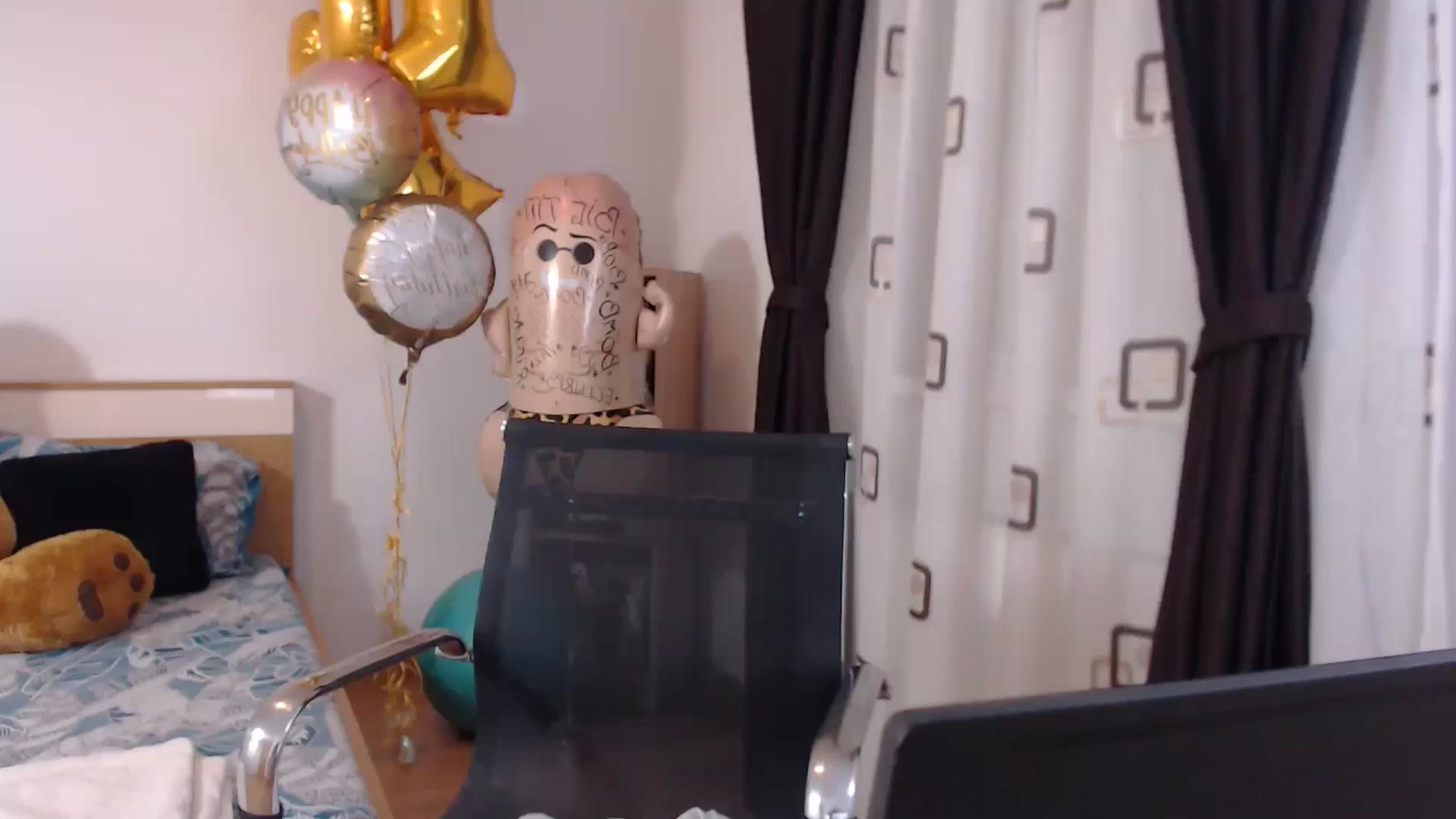 Gallery image thumbnail from BdayBell's myfreecams stream on, 05/15/2024, 23:34 image 6 of 20