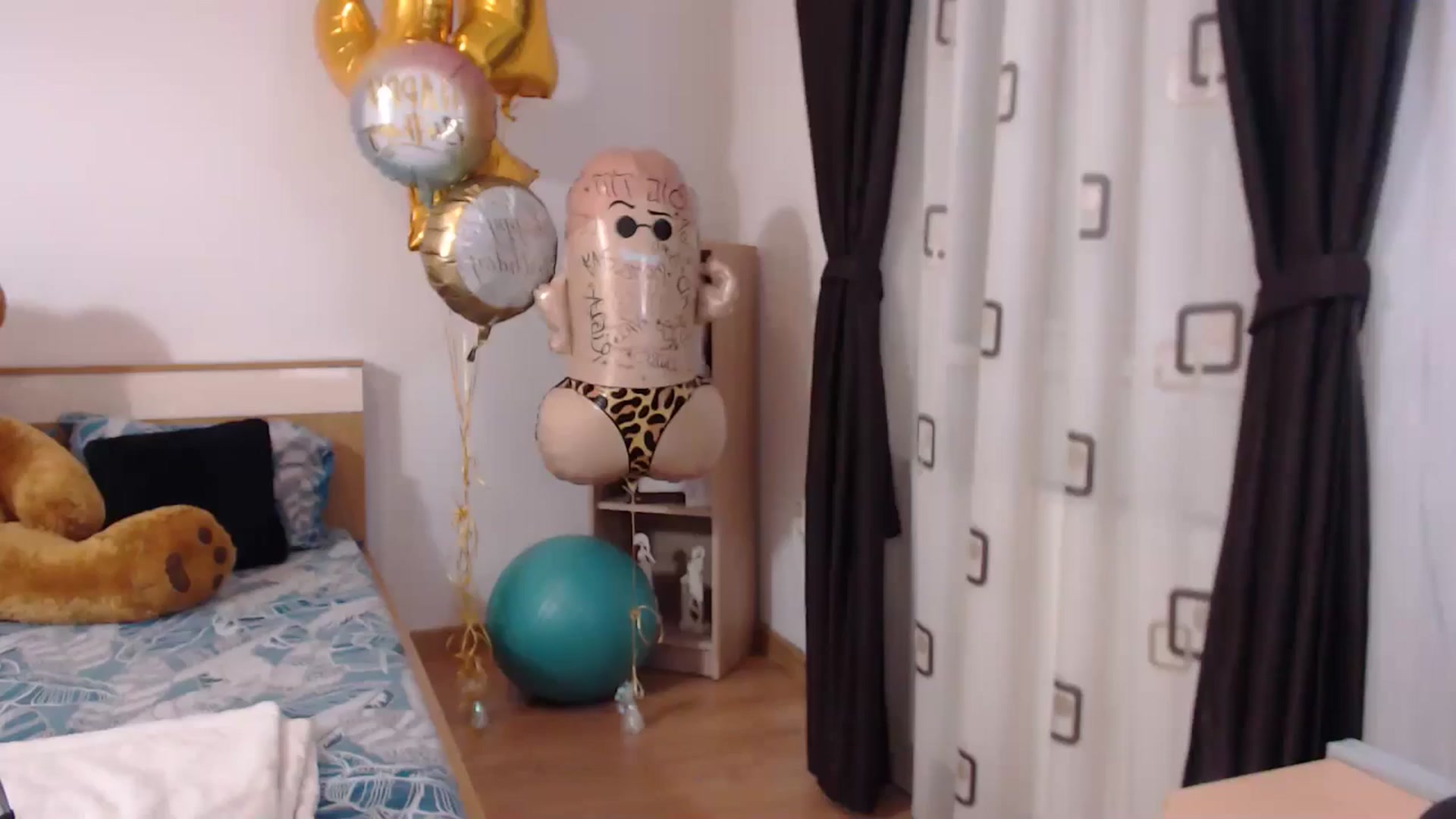 Gallery image thumbnail from BdayBell's myfreecams stream on, 05/16/2024, 24:24 image 5 of 20