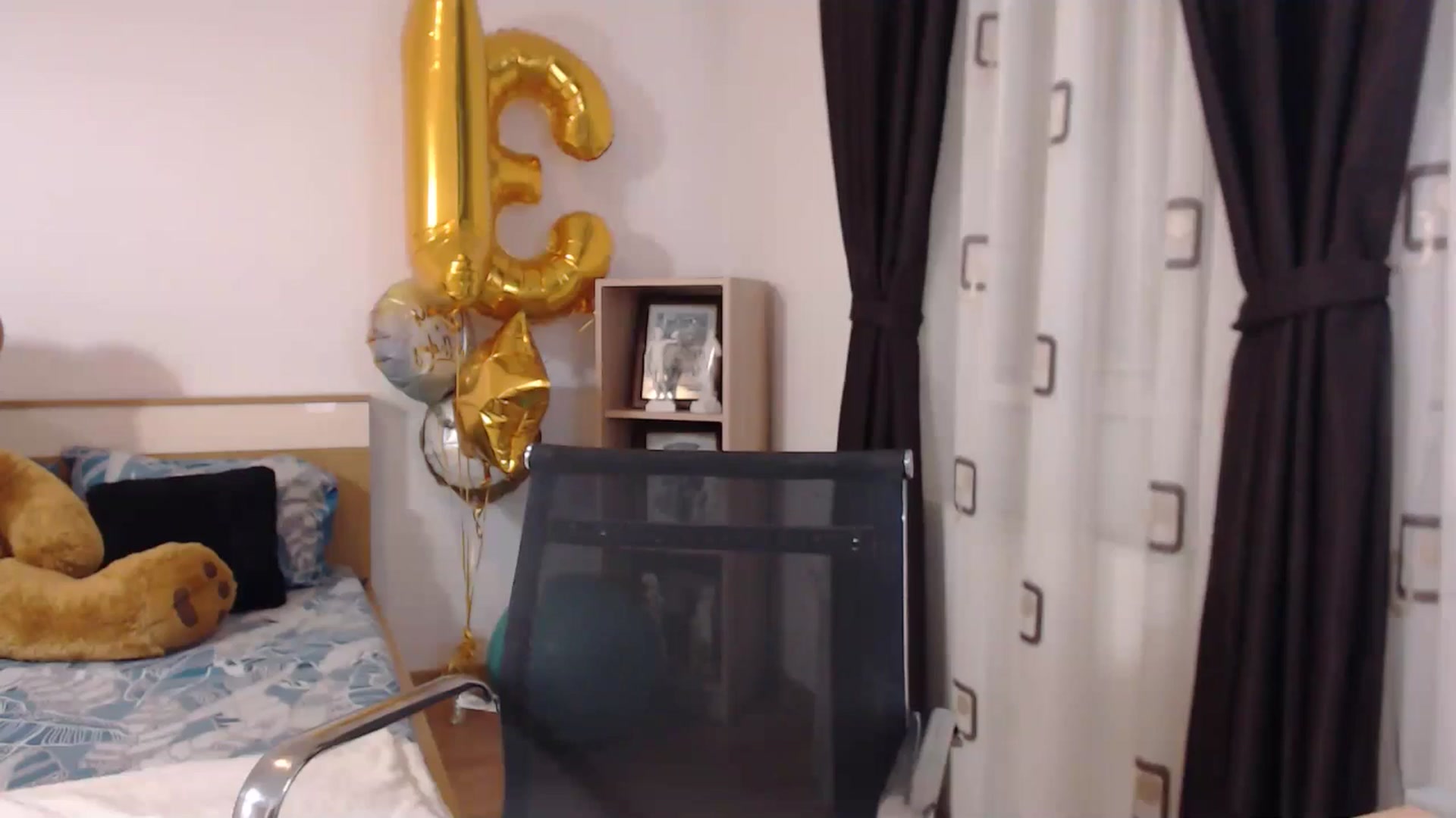 Gallery image thumbnail from BdayBell's myfreecams stream on, 05/18/2024, 23:12 image 15 of 20