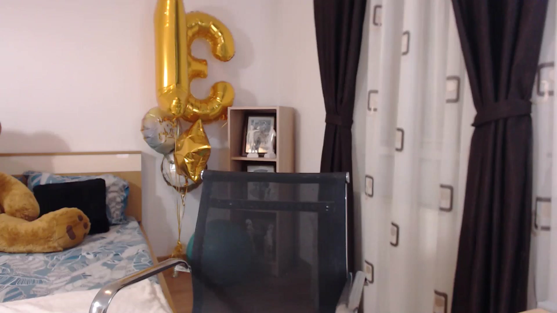 Gallery image thumbnail from BdayBell's myfreecams stream on, 05/18/2024, 23:12 image 16 of 20