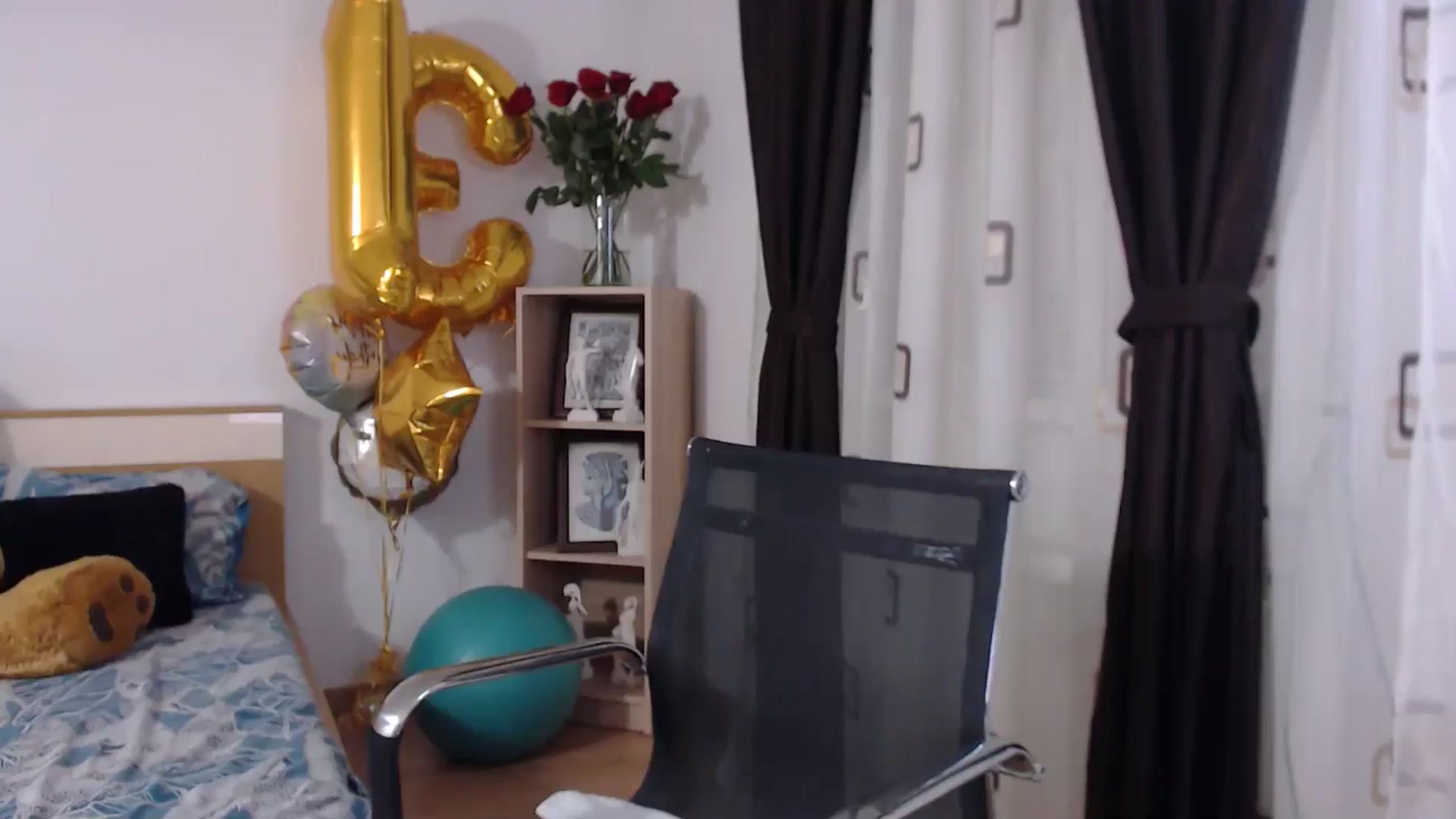 Gallery image thumbnail from BdayBell's myfreecams stream on, 05/20/2024, 23:07 image 4 of 20
