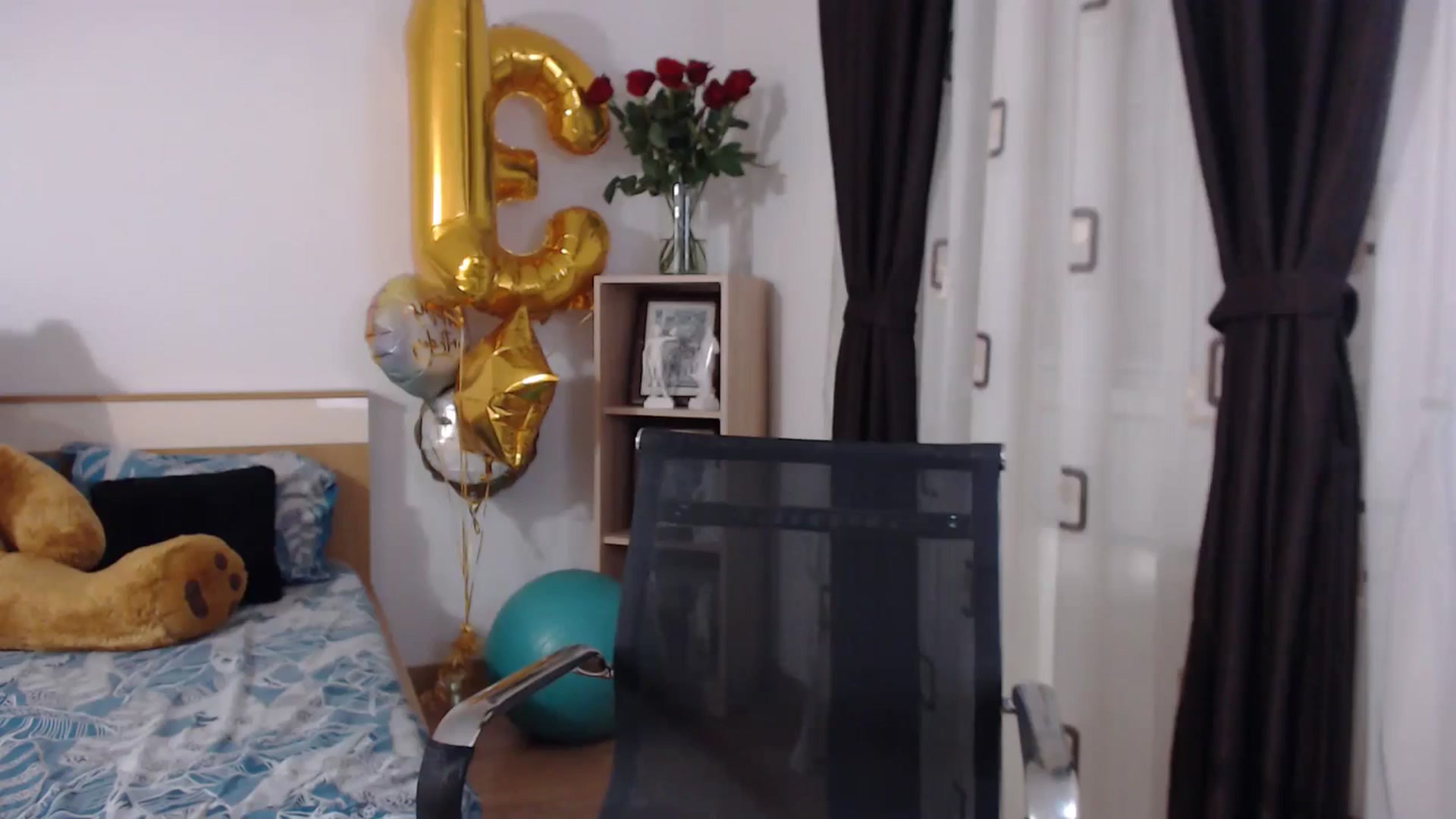 Gallery image thumbnail from BdayBell's myfreecams stream on, 05/20/2024, 23:07 image 18 of 20