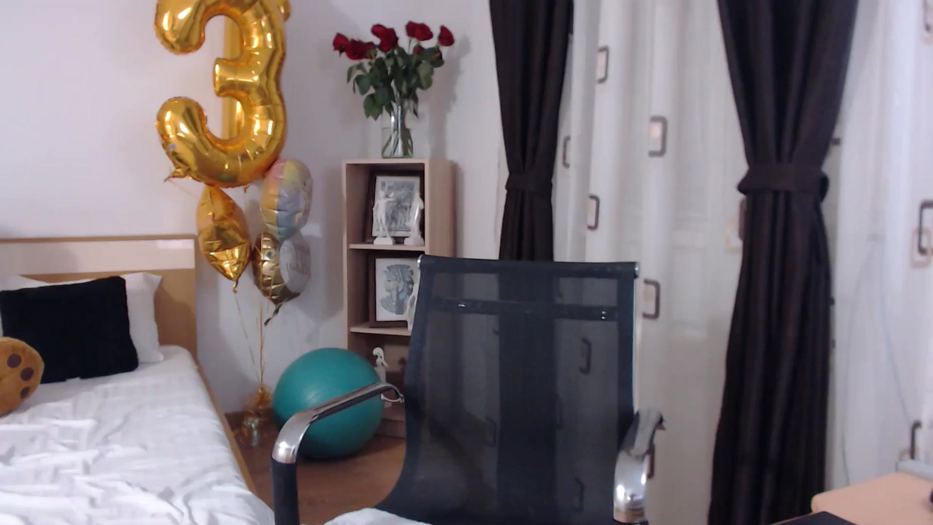 Gallery image thumbnail from BdayBell's myfreecams stream on, 05/22/2024, 01:59 image 7 of 20