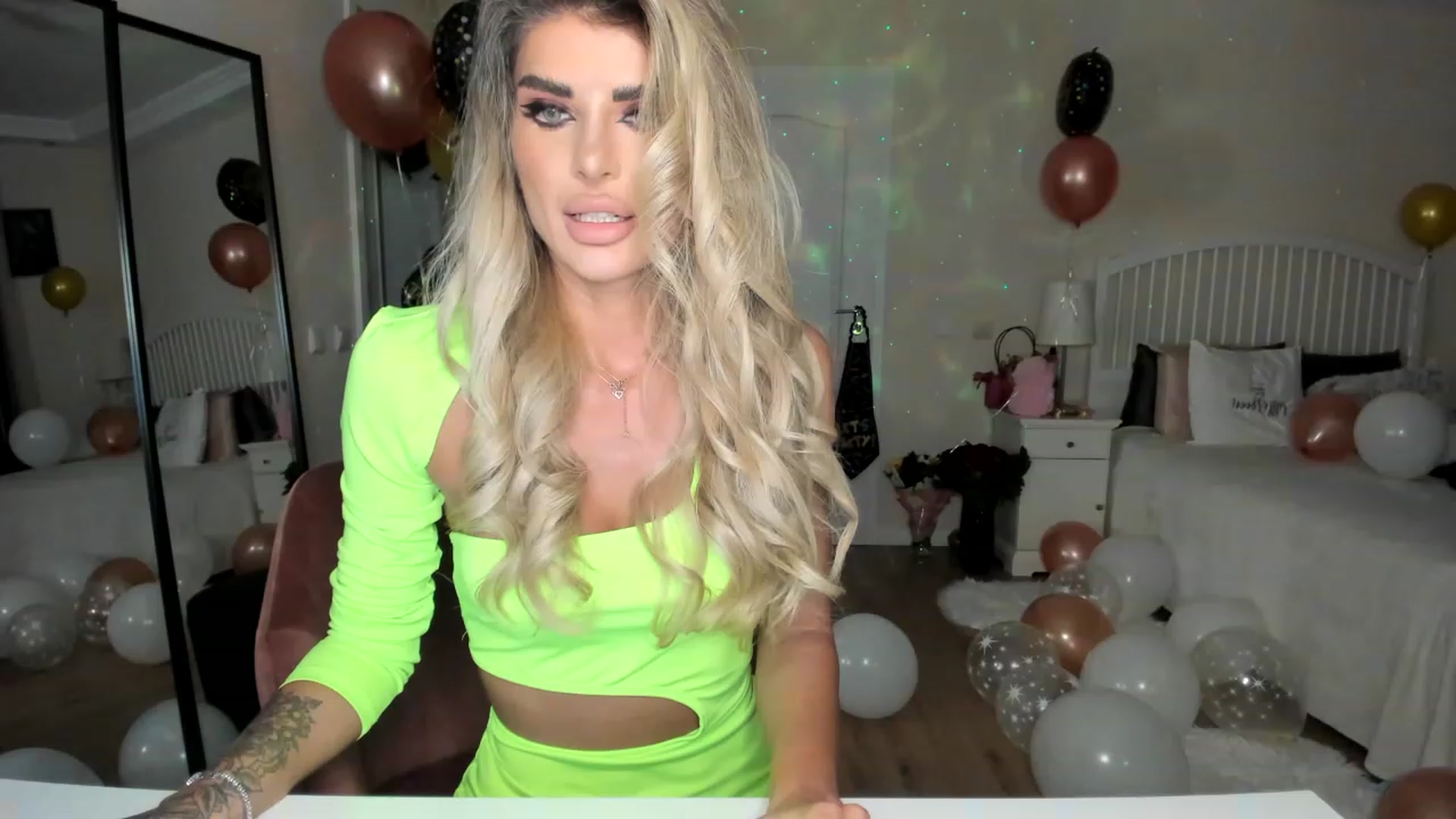 Gallery image thumbnail from BdayBellaa's myfreecams stream on, 04/01/2023, 22:02 image 1 of 20
