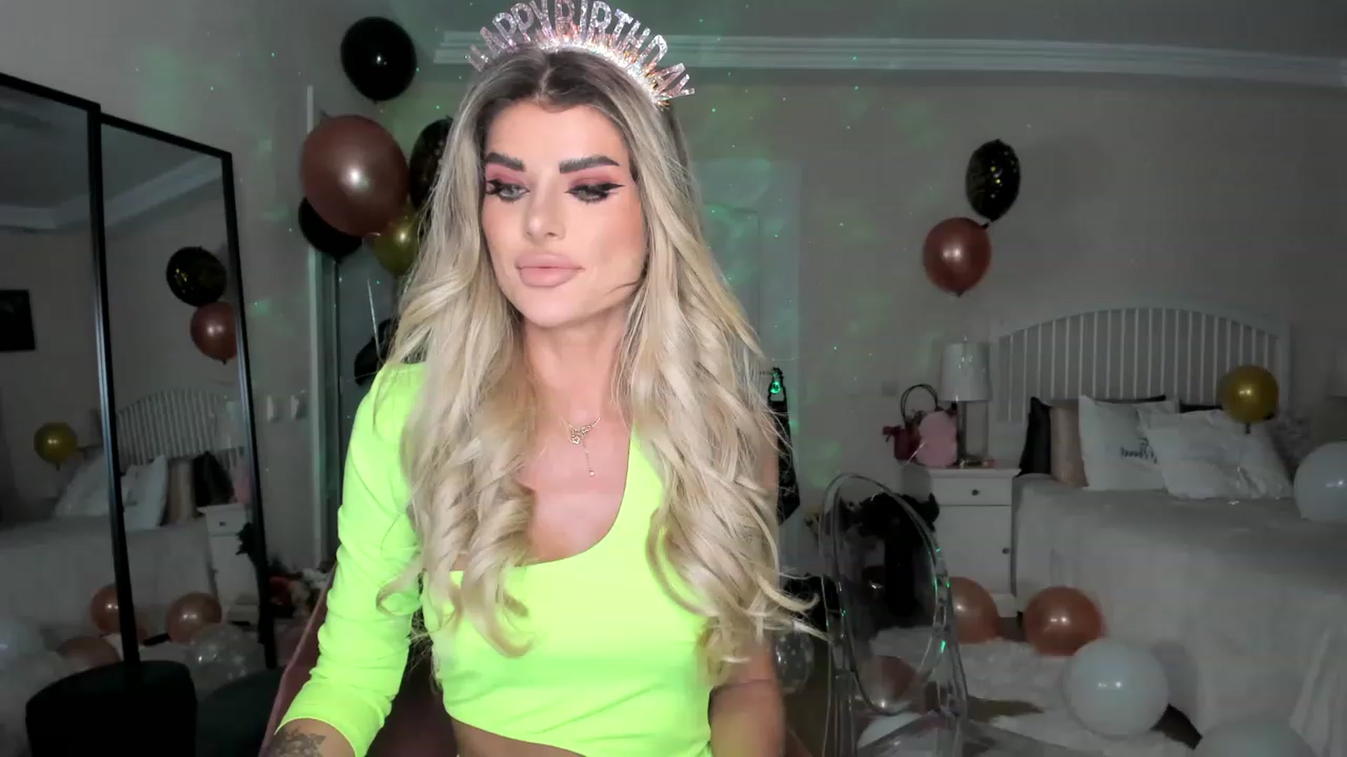 Gallery image thumbnail from BdayBellaa's myfreecams stream on, 04/01/2023, 22:02 image 6 of 20