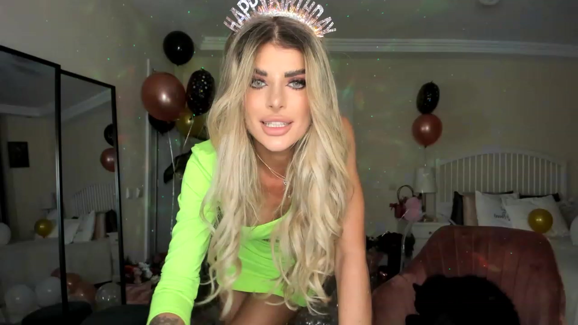 Gallery image thumbnail from BdayBellaa's myfreecams stream on, 04/01/2023, 22:02 image 17 of 20