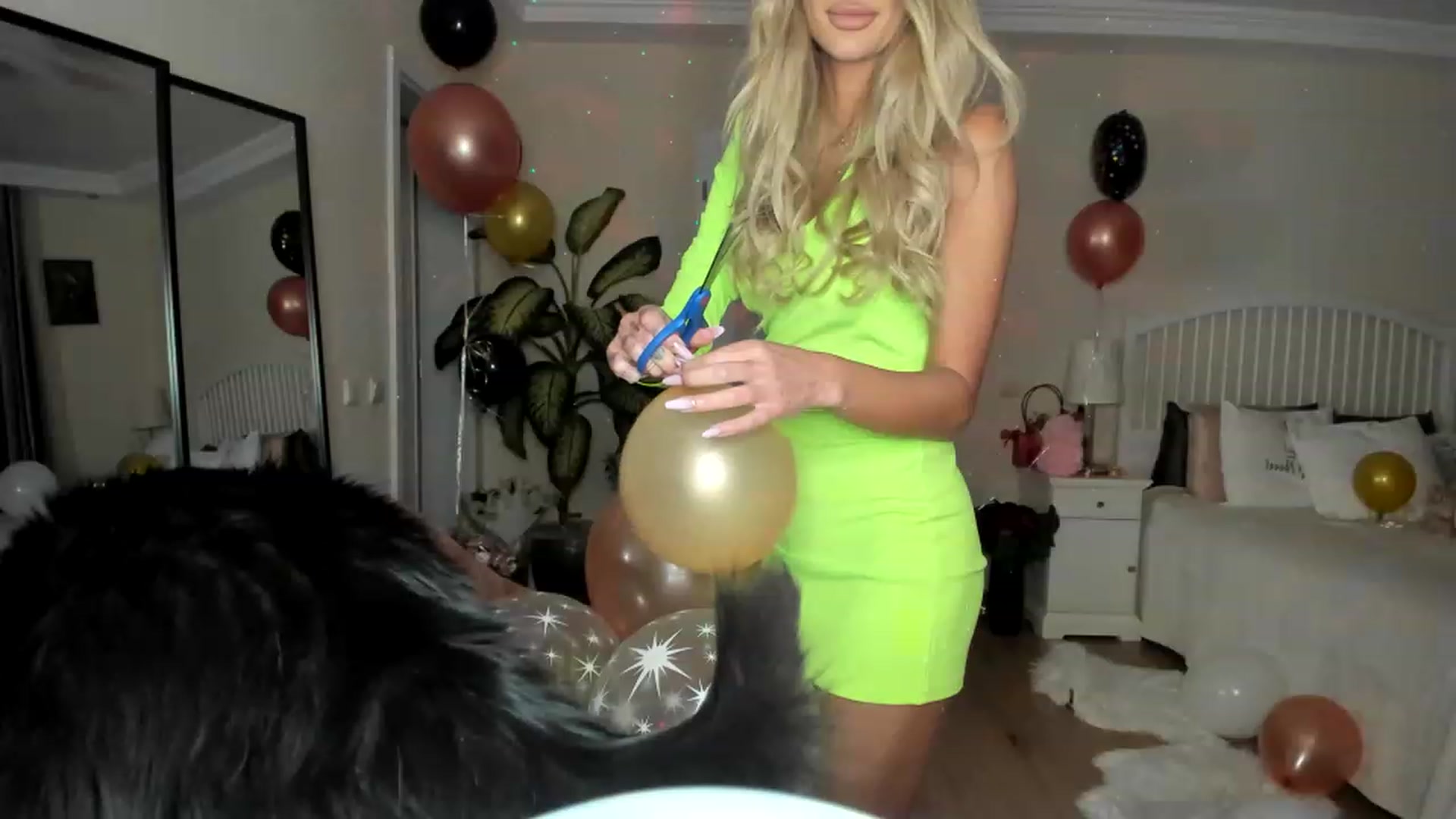 Gallery image thumbnail from BdayBellaa's myfreecams stream on, 04/01/2023, 23:19 image 4 of 20