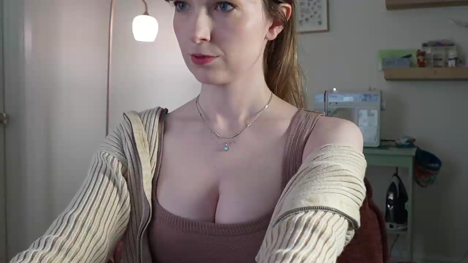 Gallery image thumbnail from BdayBerry's myfreecams stream on, 06/05/2026, 19:53 image 17 of 20