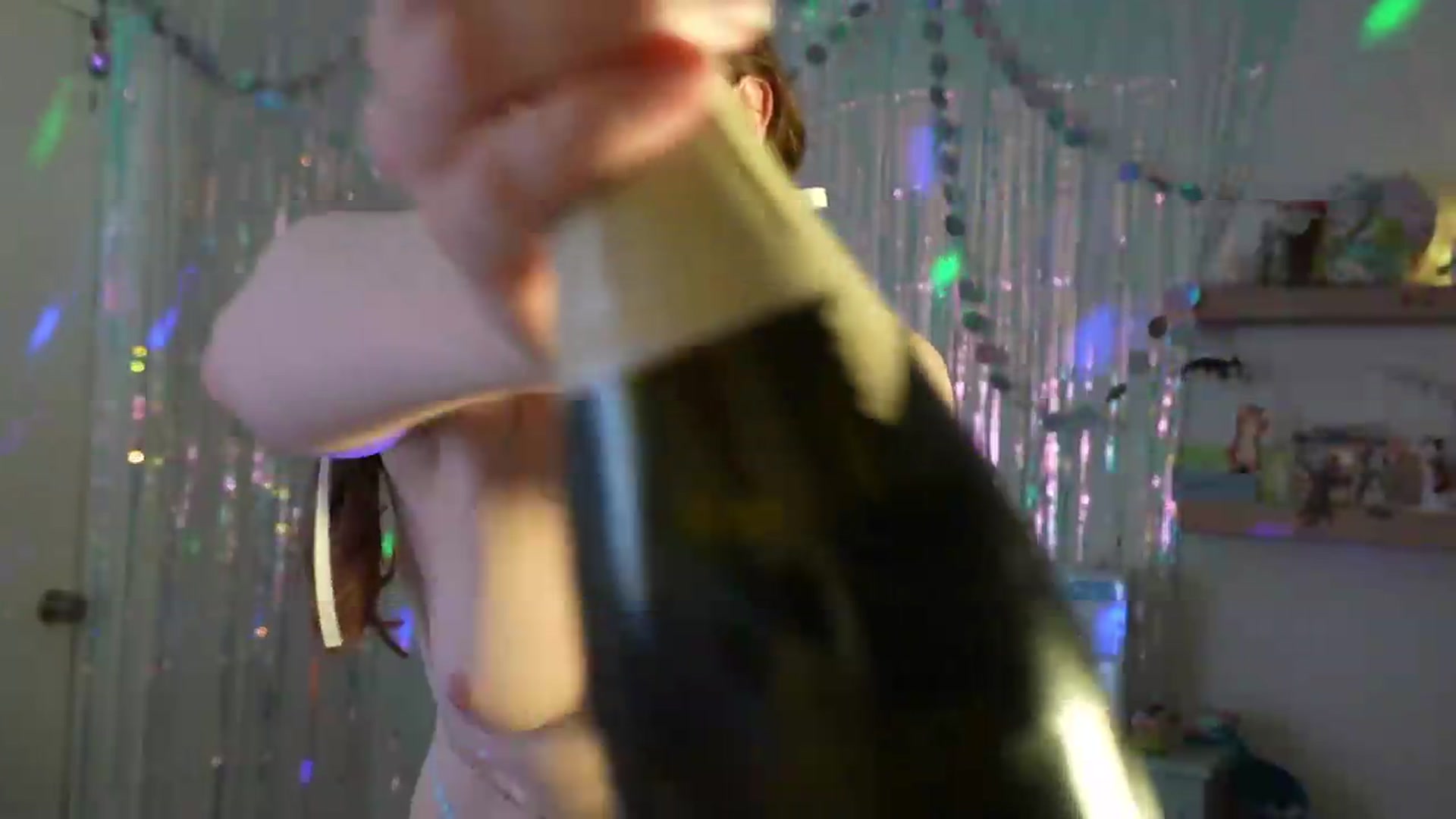 Gallery image thumbnail from BdayBerry's myfreecams stream on, 06/08/2026, 03:26 image 10 of 20
