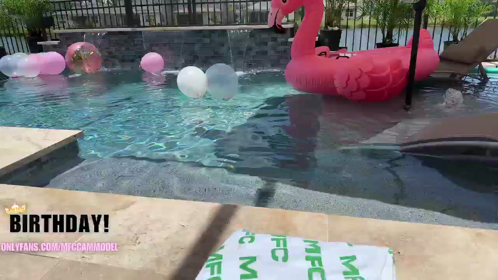 Gallery image thumbnail from BdayCheeks's myfreecams stream on, 07/15/2024, 17:33 image 20 of 20