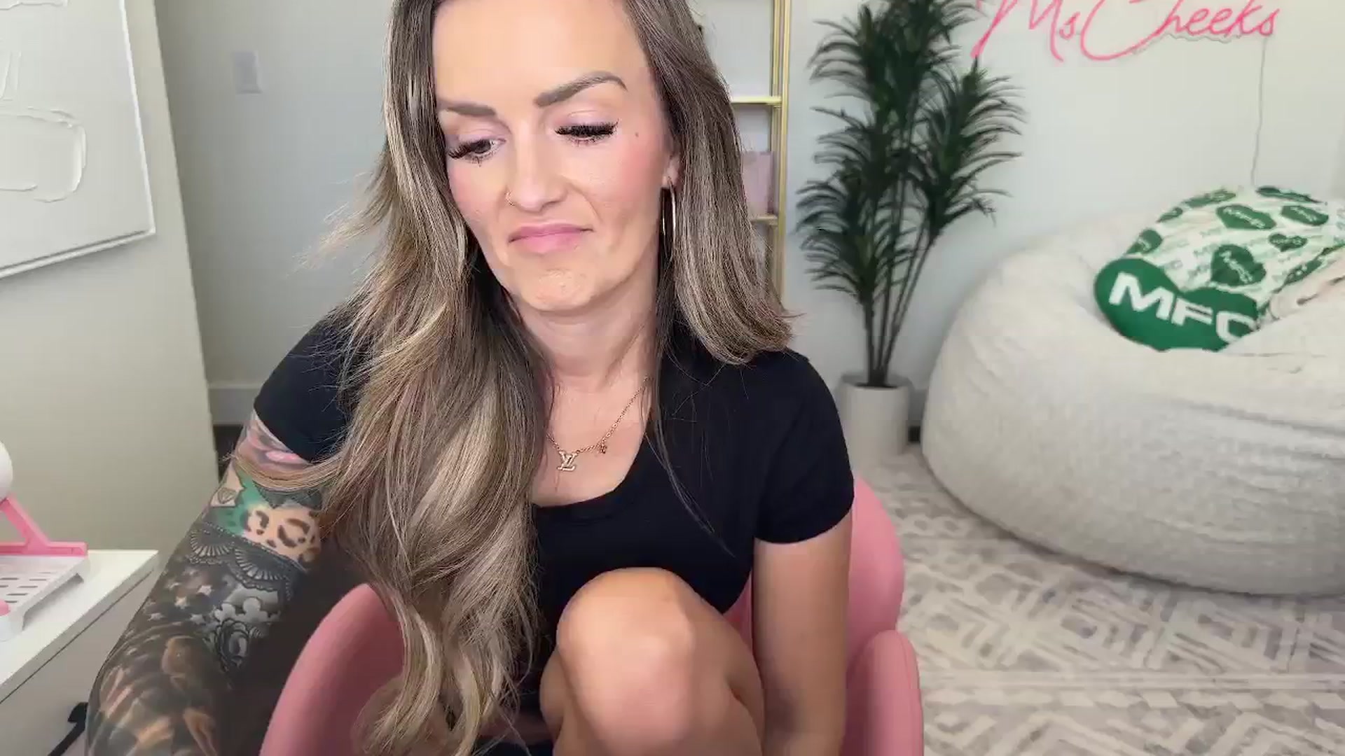 Gallery image thumbnail from BdayCheeks's myfreecams stream on, 07/08/2025, 23:38 image 4 of 20