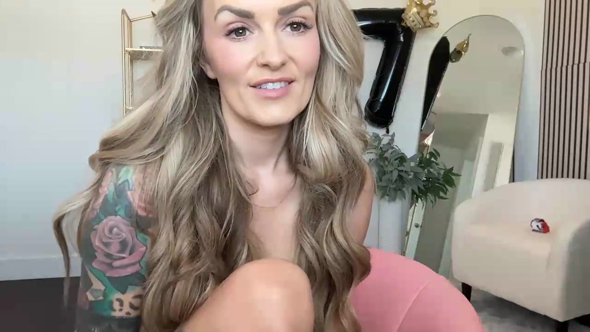 Gallery image thumbnail from BdayCheeks's myfreecams stream on, 07/15/2026, 22:17 image 15 of 20