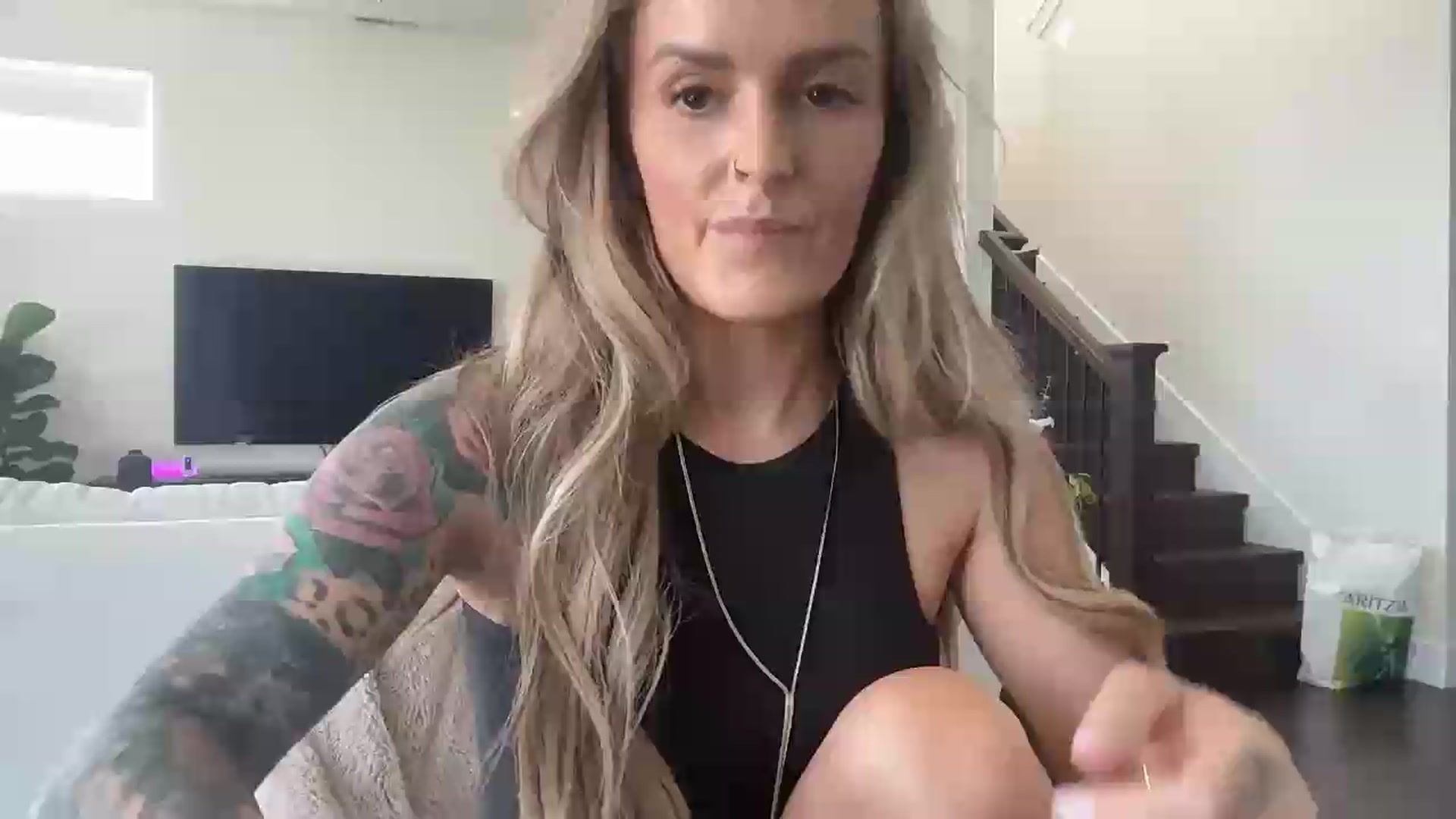 Gallery image thumbnail from BdayCheeks's myfreecams stream on, 07/18/2026, 23:18 image 17 of 20