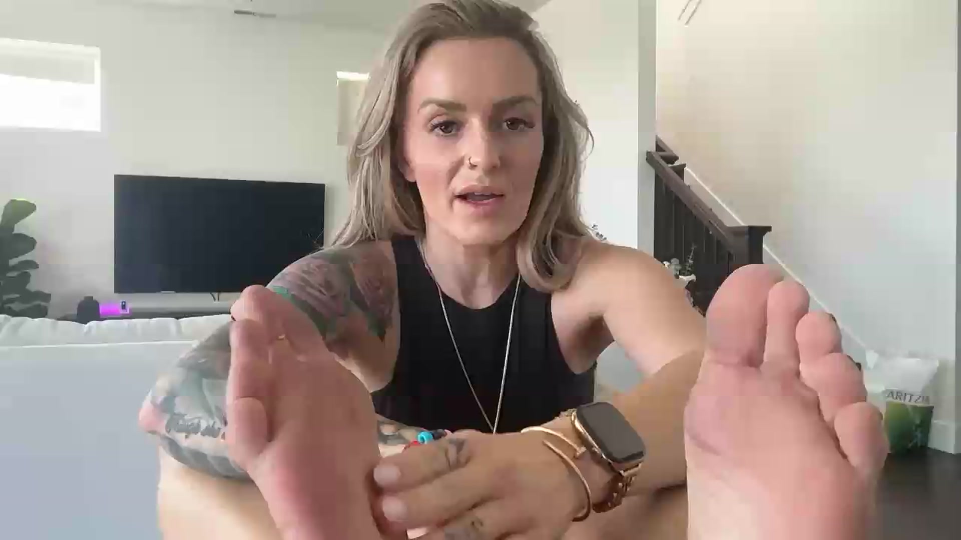Gallery image thumbnail from BdayCheeks's myfreecams stream on, 07/18/2026, 23:18 image 1 of 20
