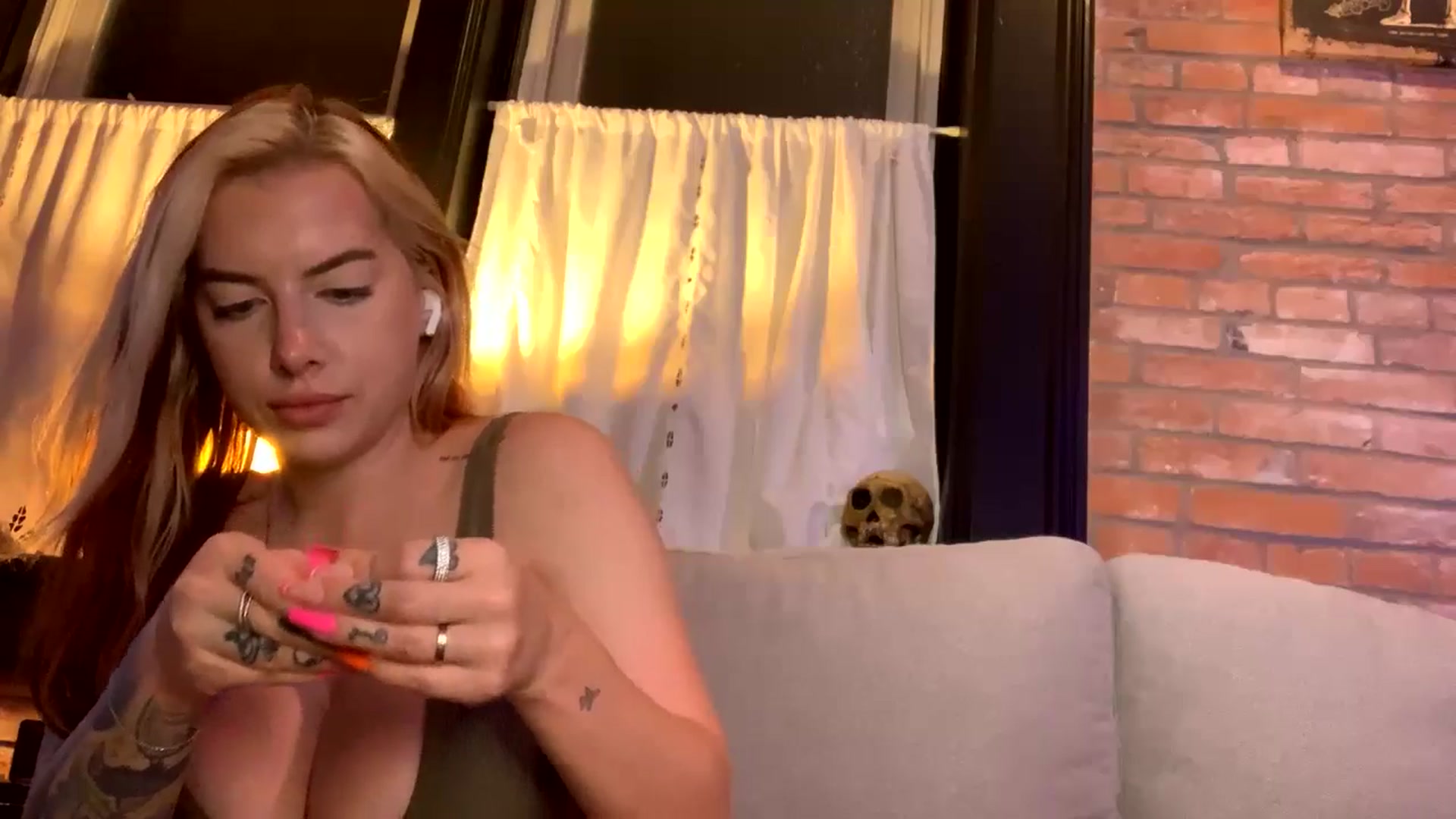 Gallery image thumbnail from BdayCubbi's myfreecams stream on, 07/01/2024, 05:42 image 15 of 20