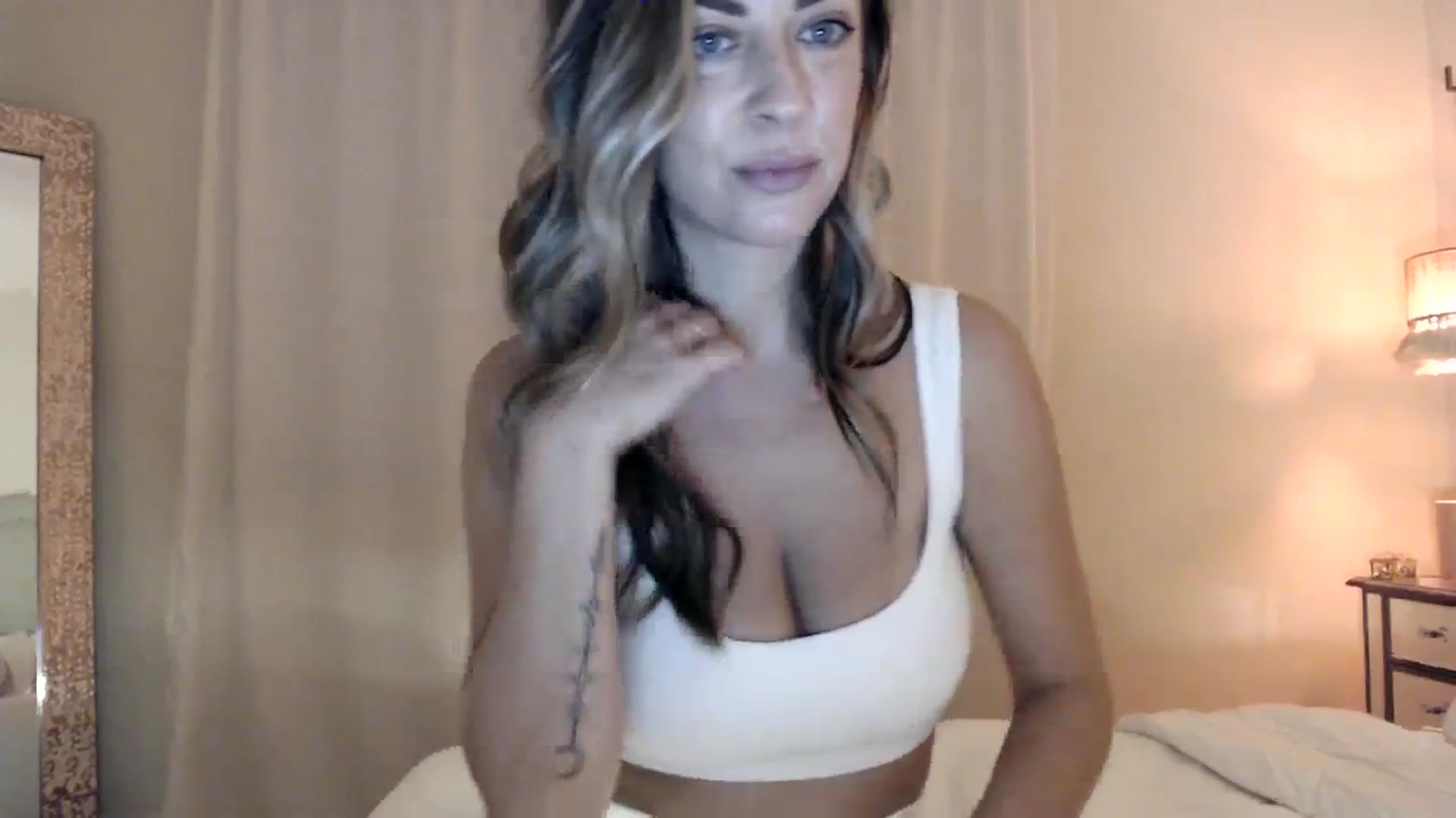 Gallery image thumbnail from BdayDani's myfreecams stream on, 12/05/2023, 03:27 image 10 of 20